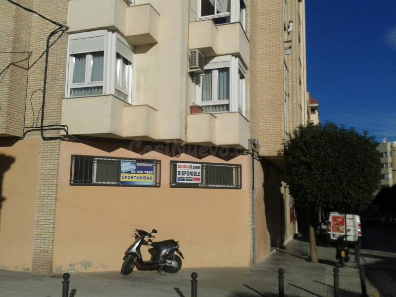 Local comercial 187m² en venta - El Llombo