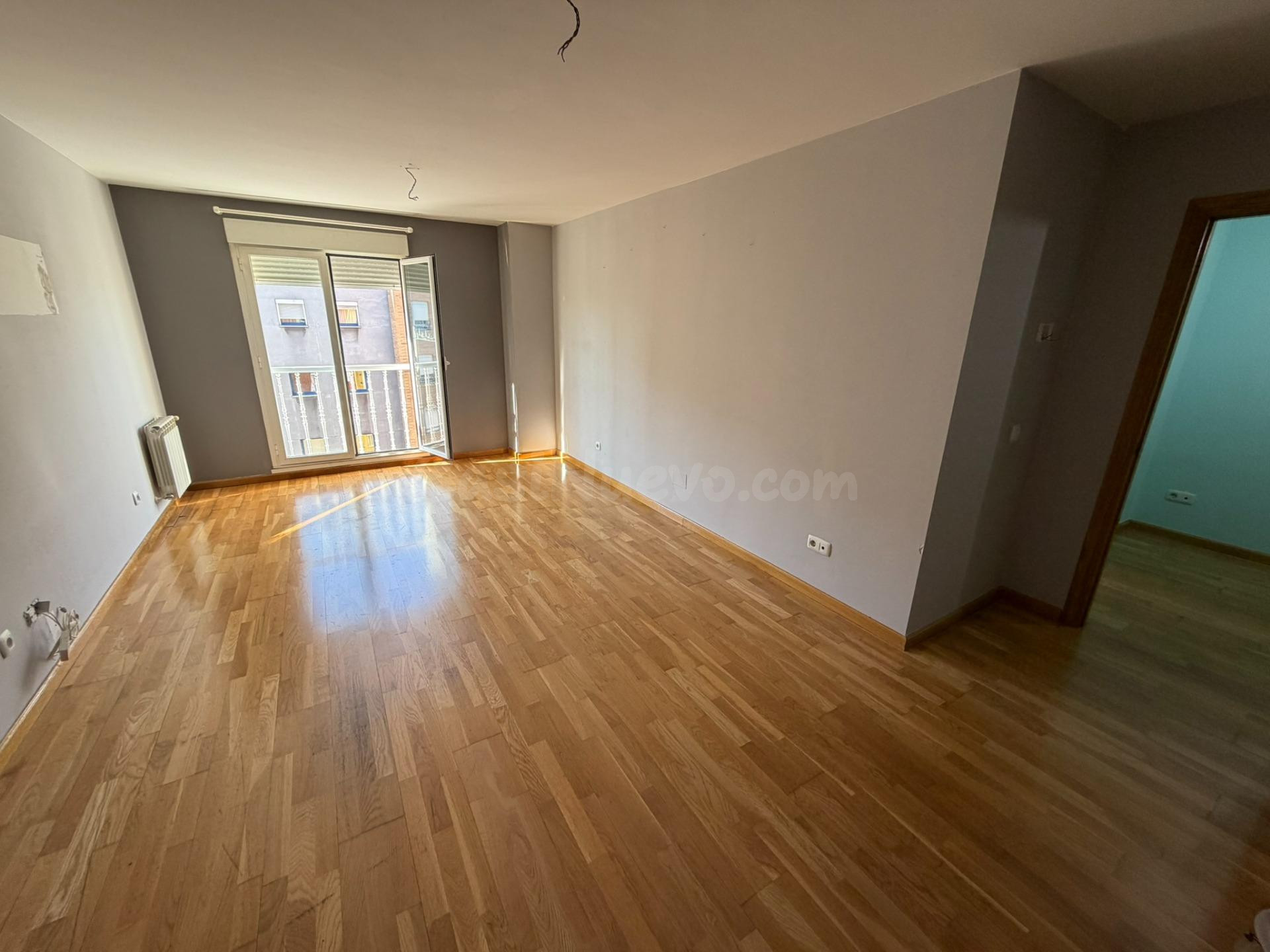 Piso en venta en la Avda de los Escritores de Ponferrada - foto 4