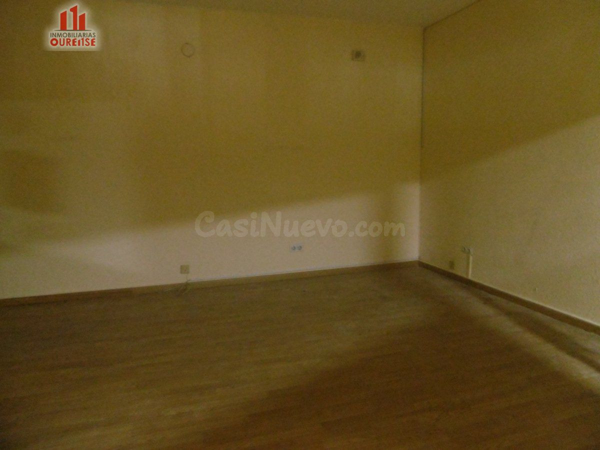 LOCAL COMERCIAL EN GALERÍAS EN EL CENTRO DE LA CIUDAD - foto 2