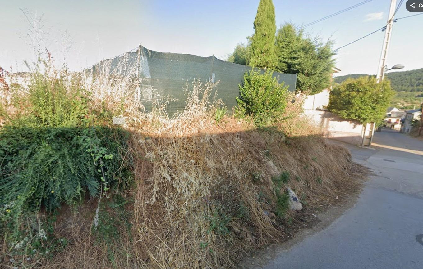 Venta solar urbano en San Lorenzo Ponferrada - foto 2