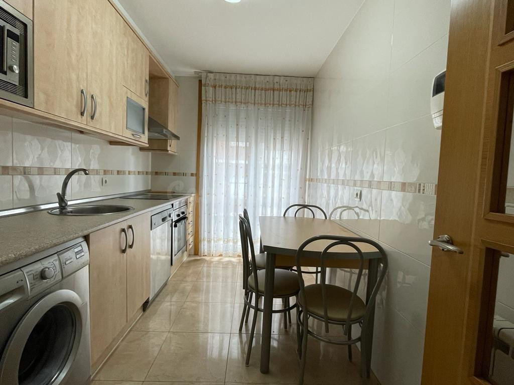 Venta apartamento en la zona alta de Ponferrada - foto 2