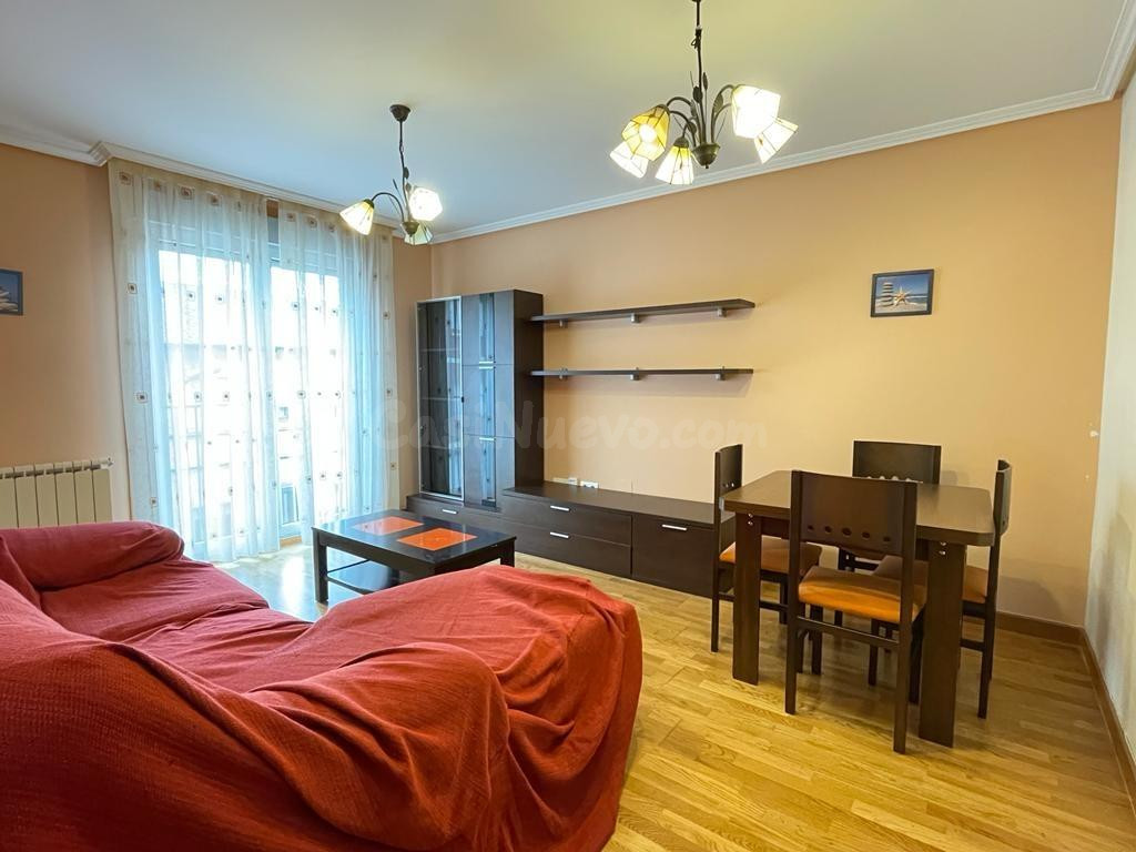 Venta apartamento en la zona alta de Ponferrada - foto 3