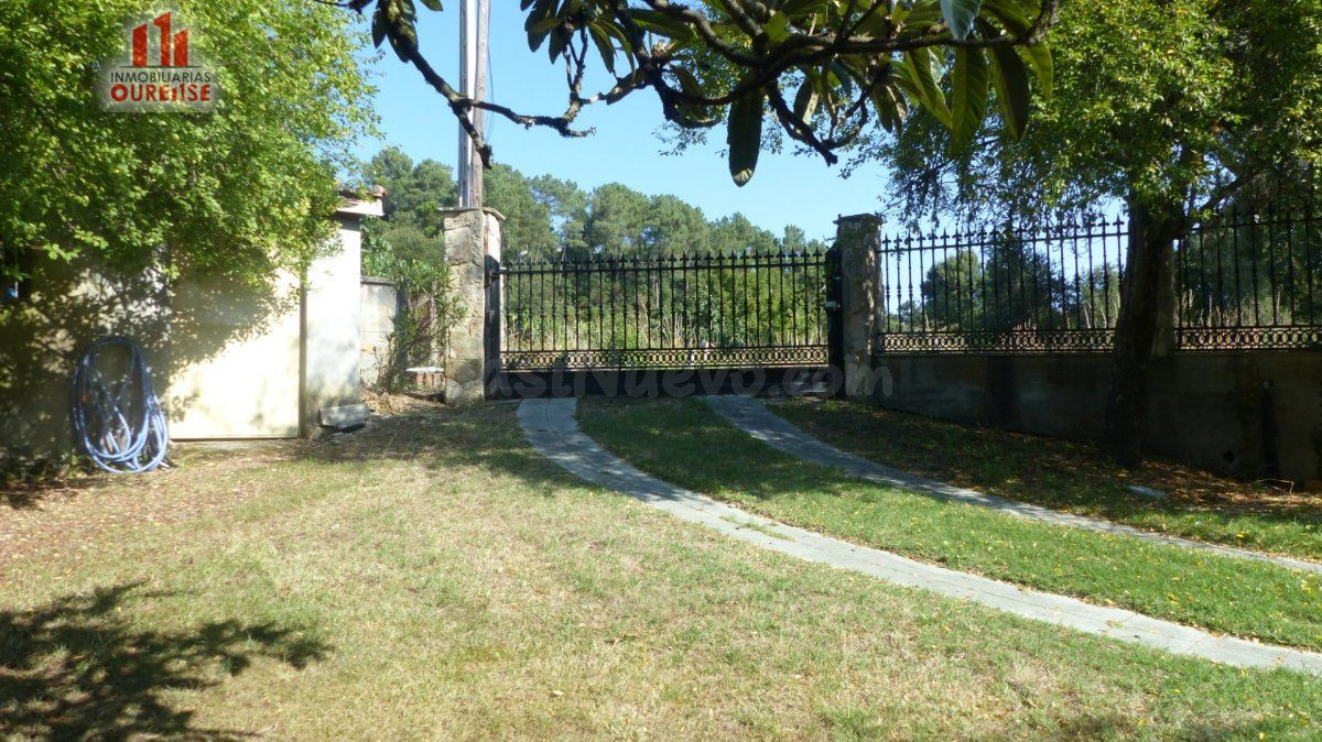 VENTA DE SEÑORIAL CHALET ENLA ZONA DE PIÑOR - foto 2