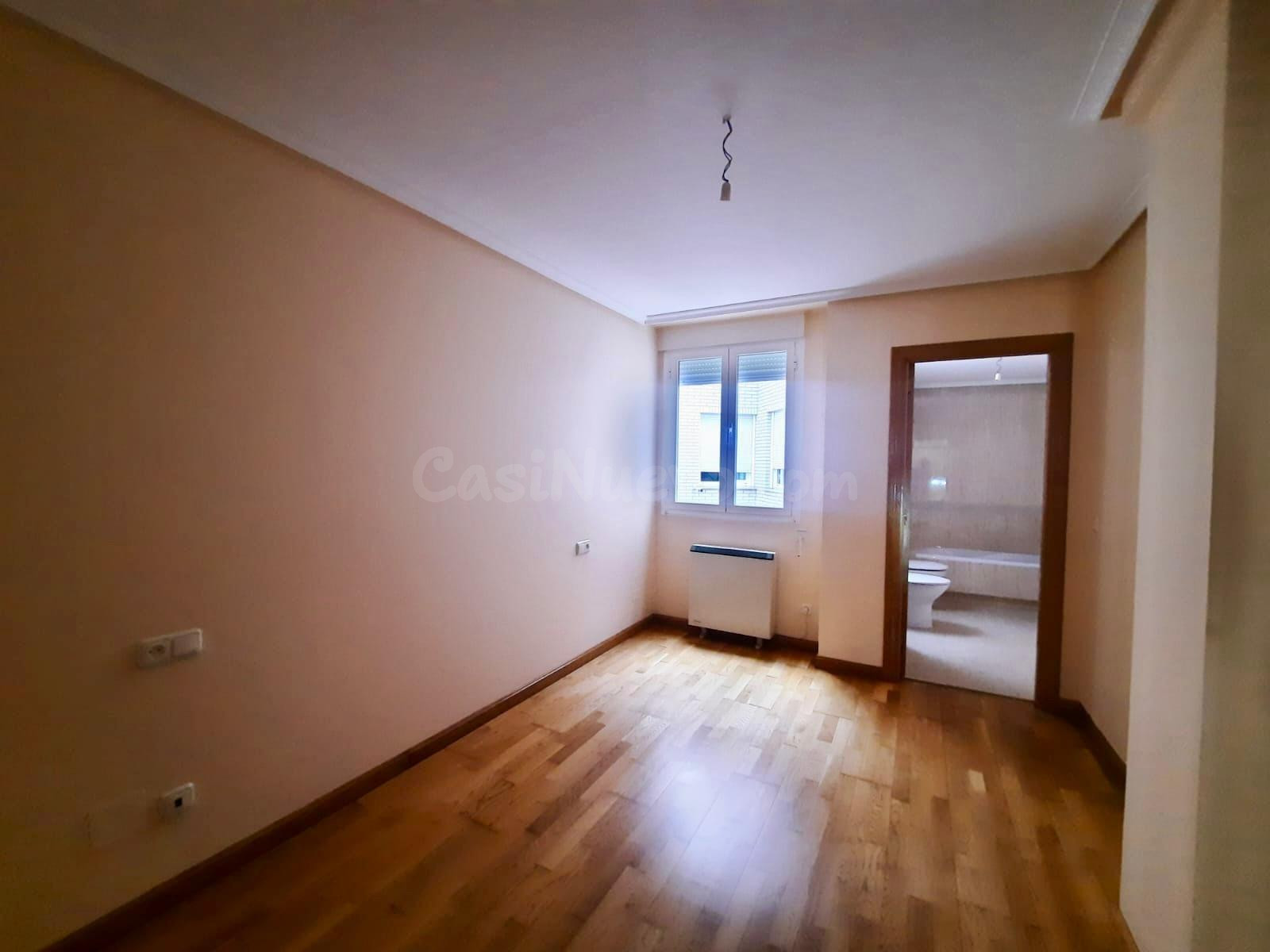 En venta piso zona centro de Ponferrada en León - foto 4