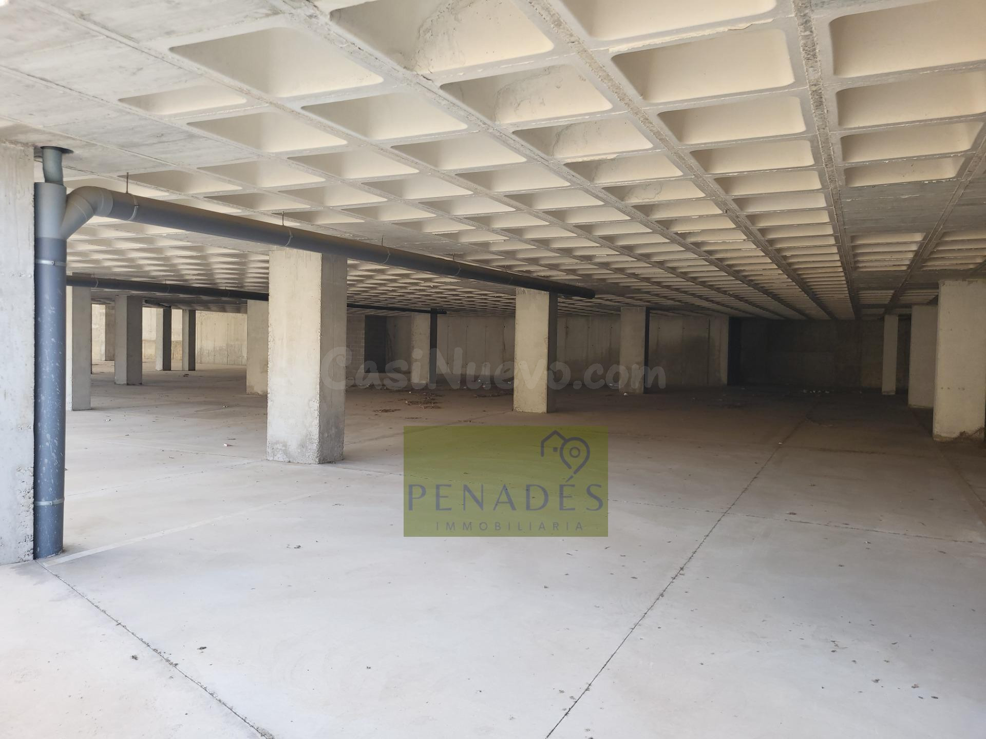LOCAL COMERCIAL CON MAS DE NOVENTA PLAZAS DE APARCAMIENTO. - foto 5