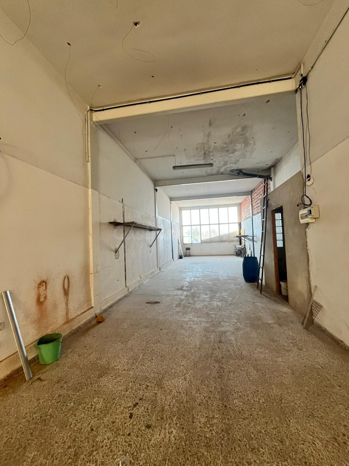VENTA LOCAL MÁS SOTANO EN ONTINYENT: ¡UNA OPORTUNIDAD ÚNICA! - foto 3