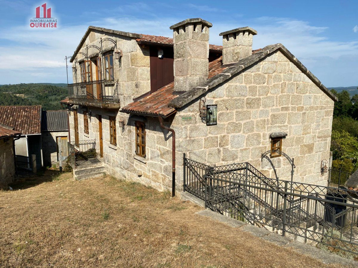 ESPECTACULAR CASA RÚSTICA EN LA ZONA DE CARBALLEDA DE AVIA. - foto 2