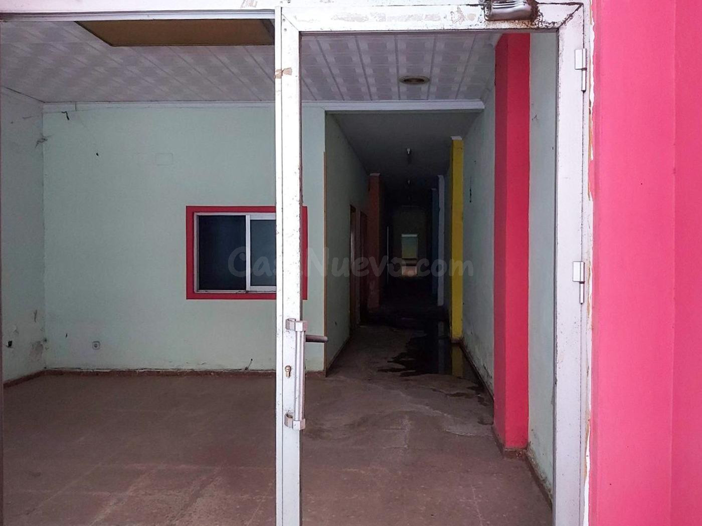 Local comercial de 664 m2 en calle Sant Pere de Gandía - foto 4