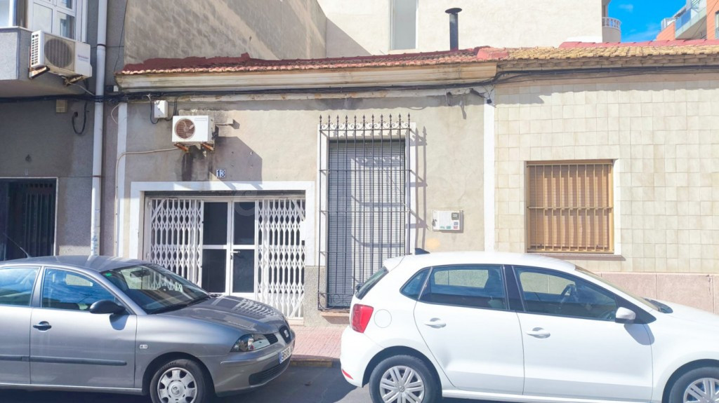 Adosada en Venta en Torrevieja Alicante