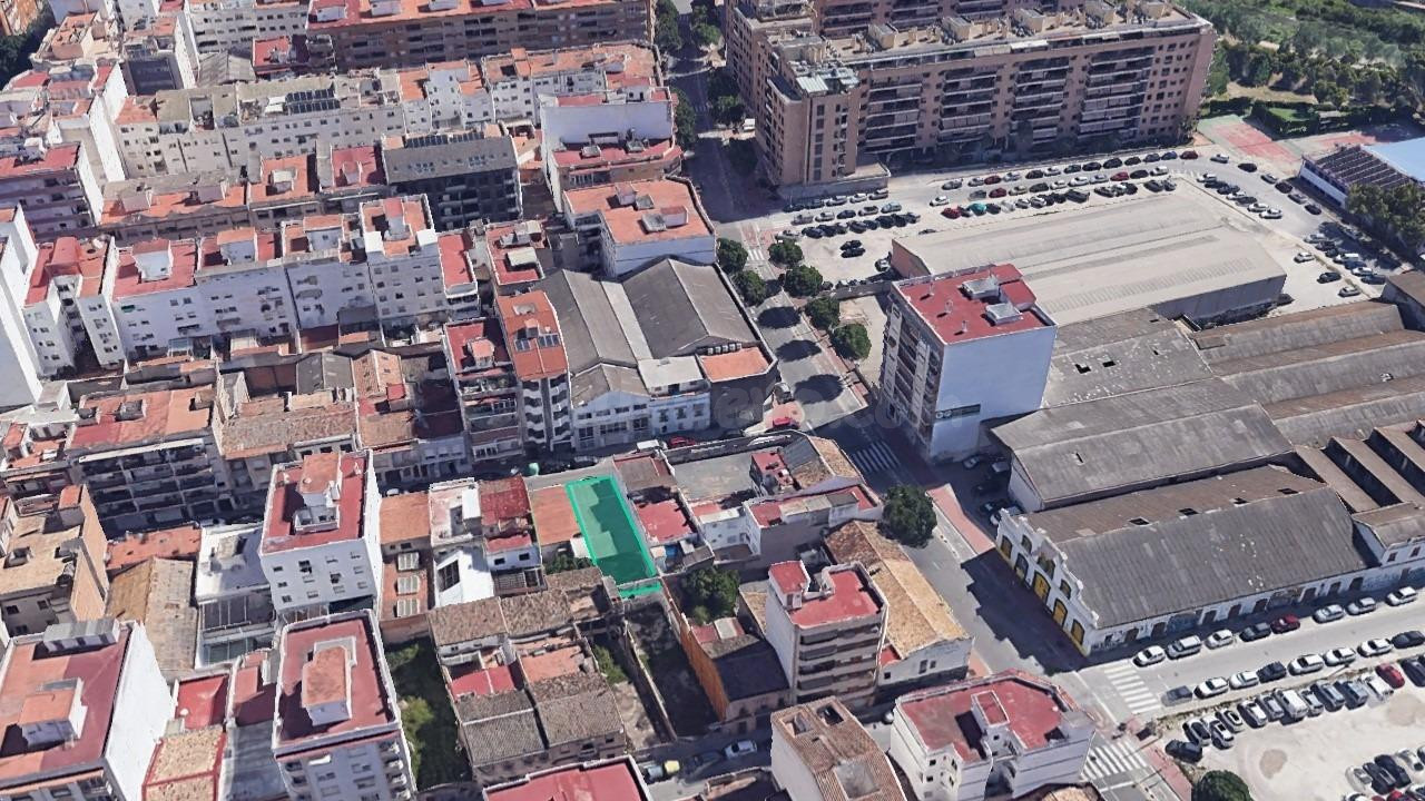 Solar de 173 m2 en Gandía
