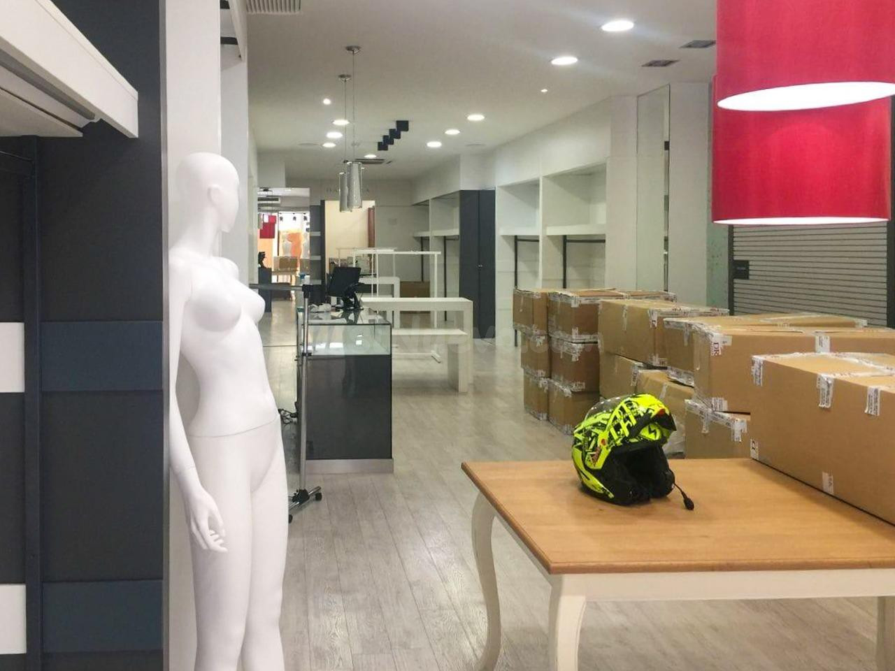SE VENDE LOCAL COMERCIAL en pleno centro de Gandía