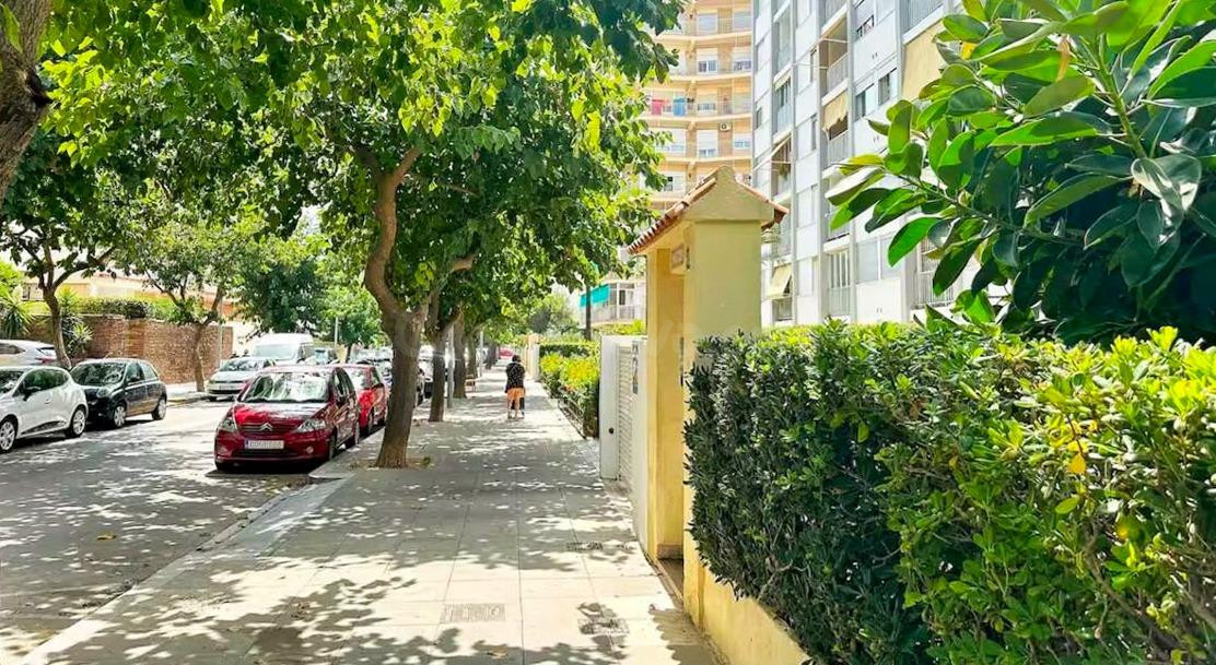 Bonito apartamento en playa de Gandía - foto 2