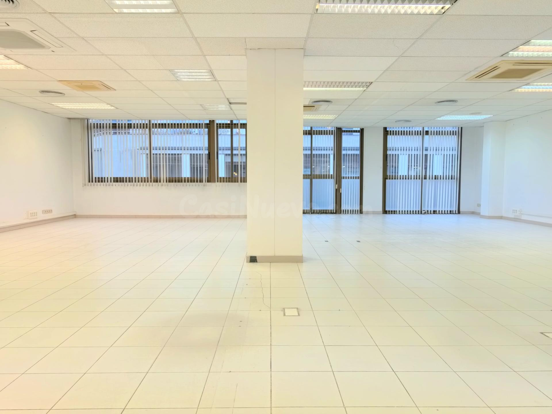 Oficina lista para adaptar en calle Zamora