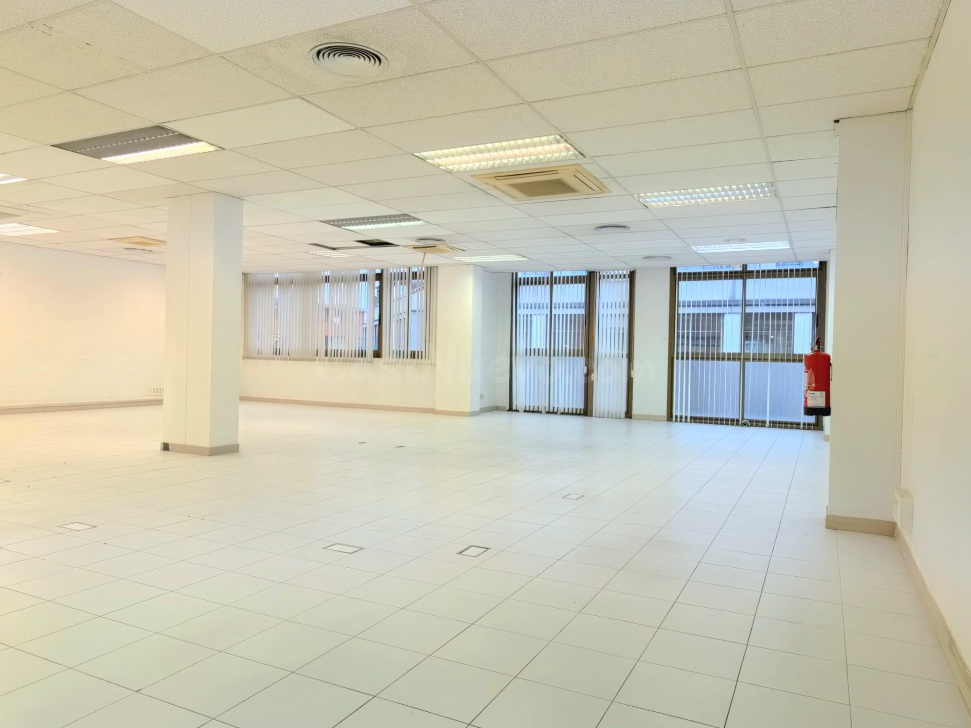 Oficina lista para adaptar en calle Zamora - foto 3