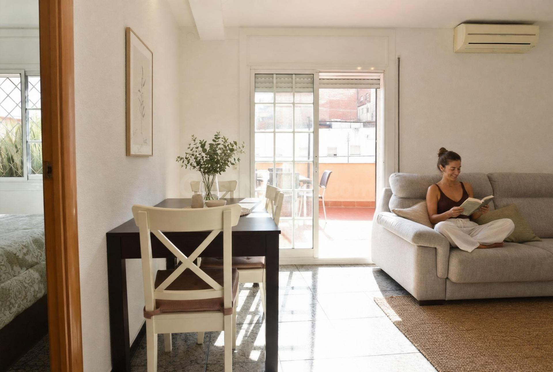 Exclusivo Ático con gran terraza y vistas al mar, en Horta ( - foto 3