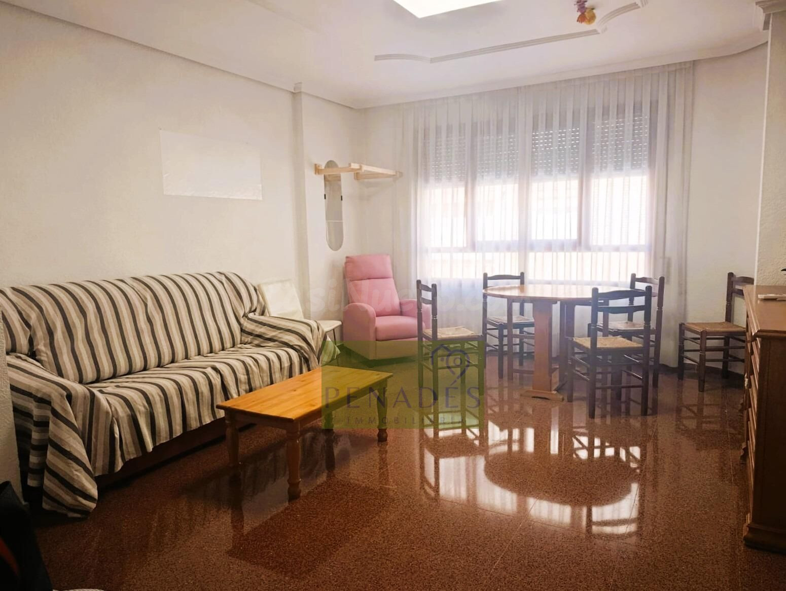 PISO PARA COMPARTIR