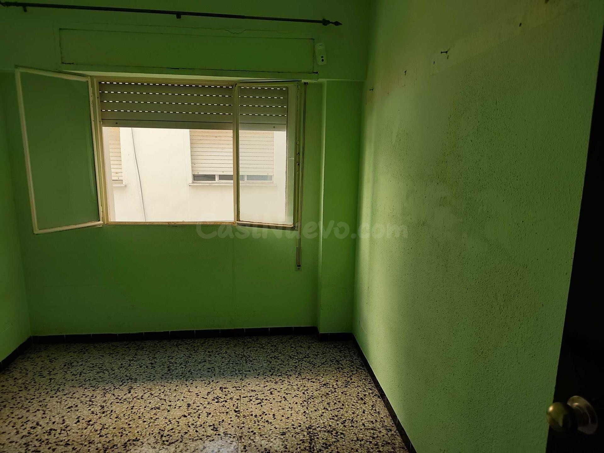 SUBASTA - Piso de 4 dormitorios en Gandía - foto 4