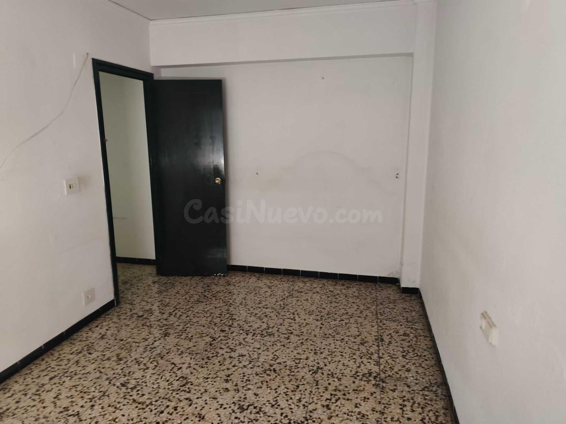 SUBASTA - Piso de 4 dormitorios en Gandía - foto 5
