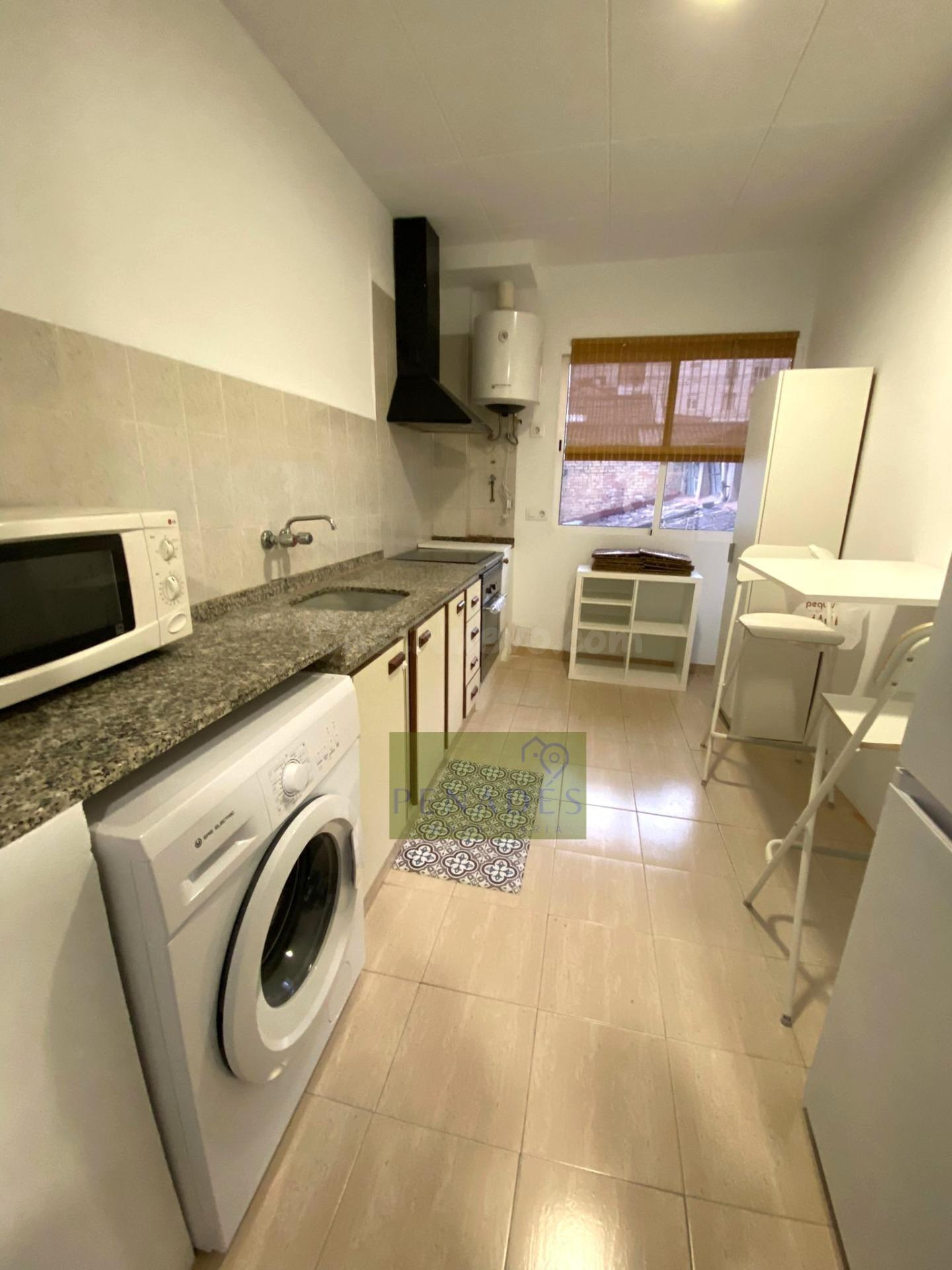 Piso muy bien ubicado para entrar a vivir zona Universidad - foto 5