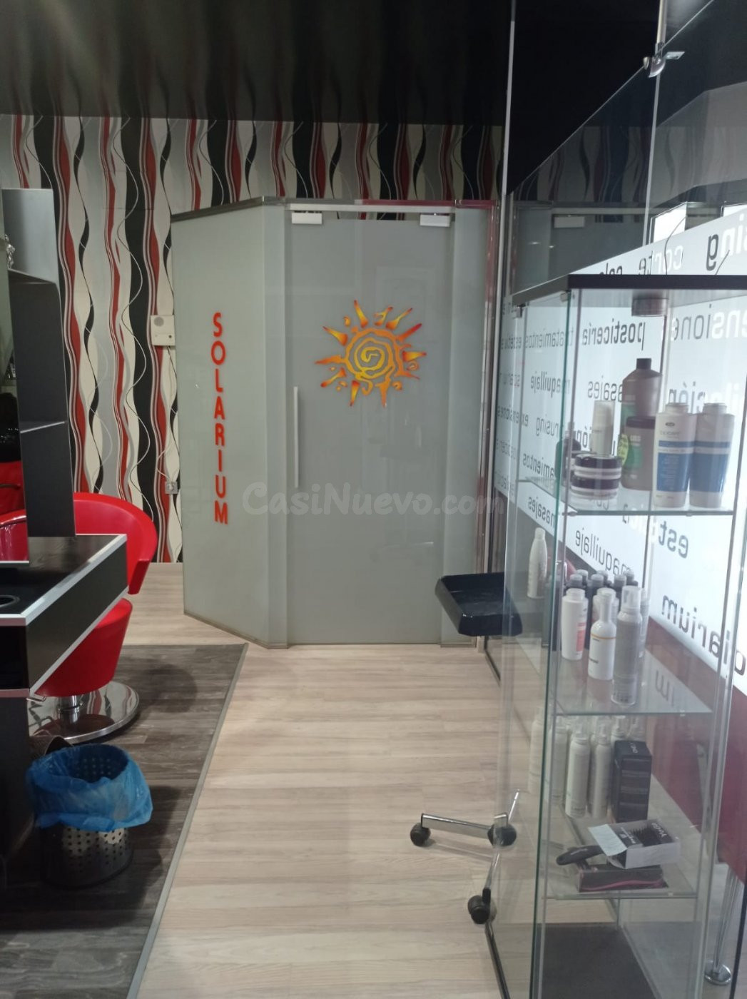 Traspaso de peluquería perfectamente acondicionada en el cen - foto 3