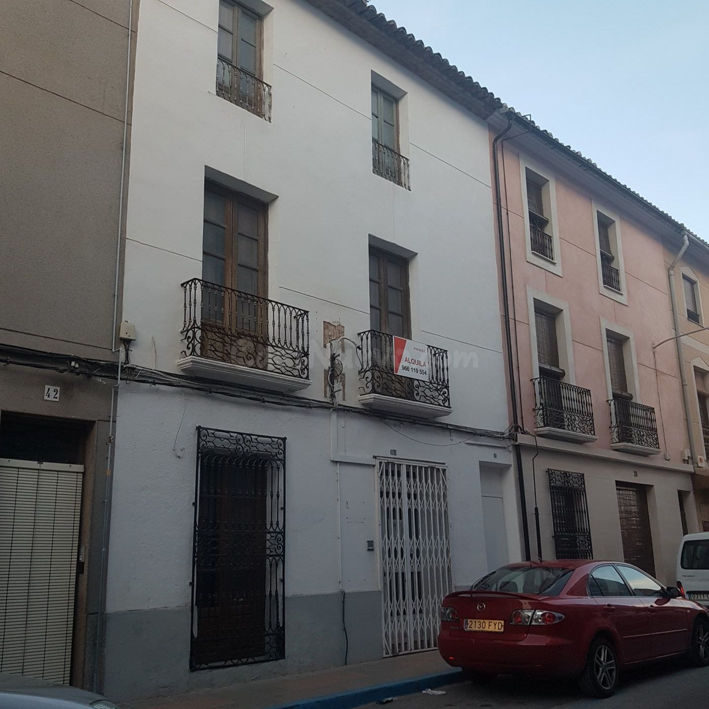 Casa en alquiler adaptada planta baja para oficinas