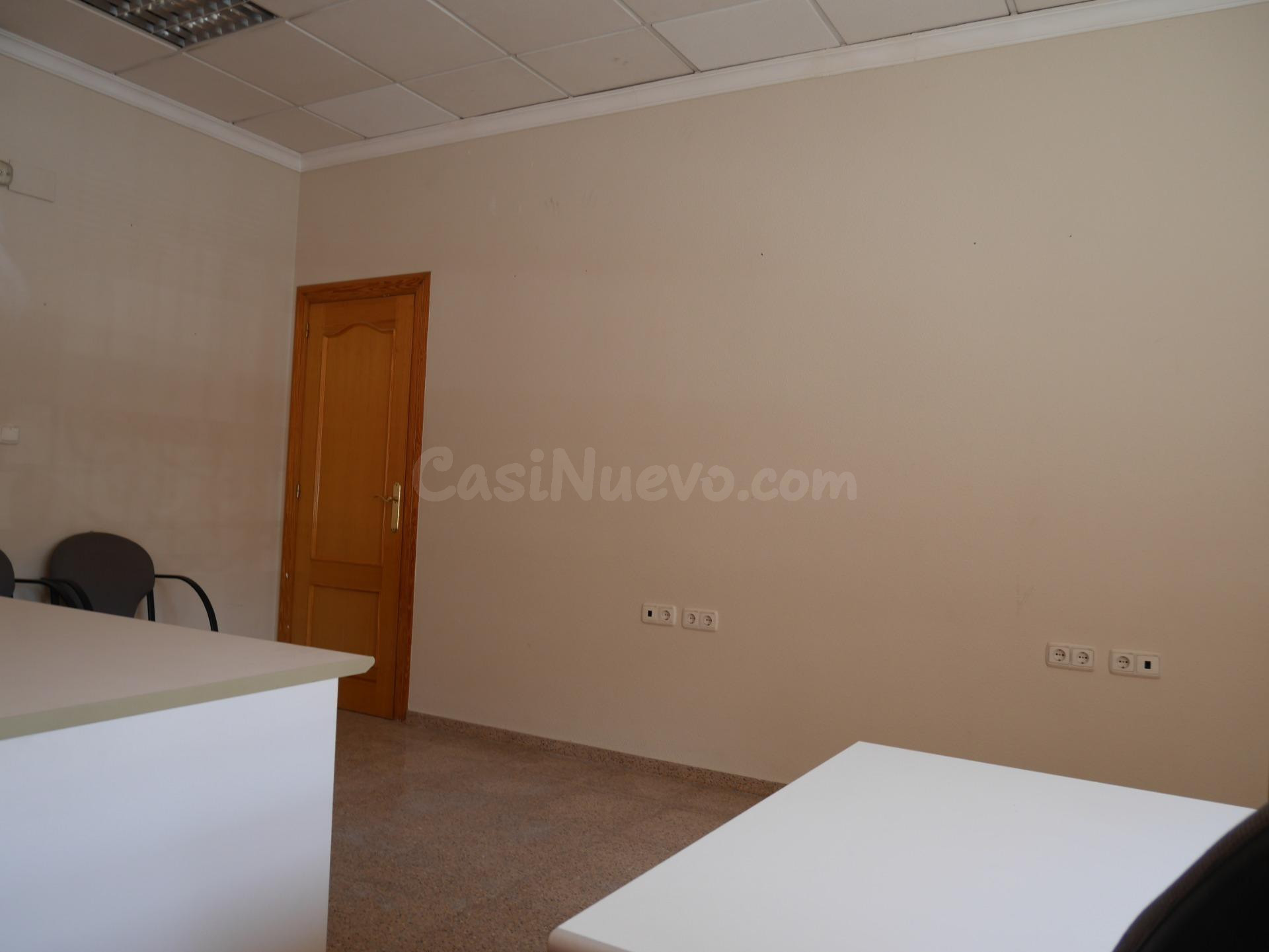 Local perfecto para alquilar como oficina en Petrer - foto 4
