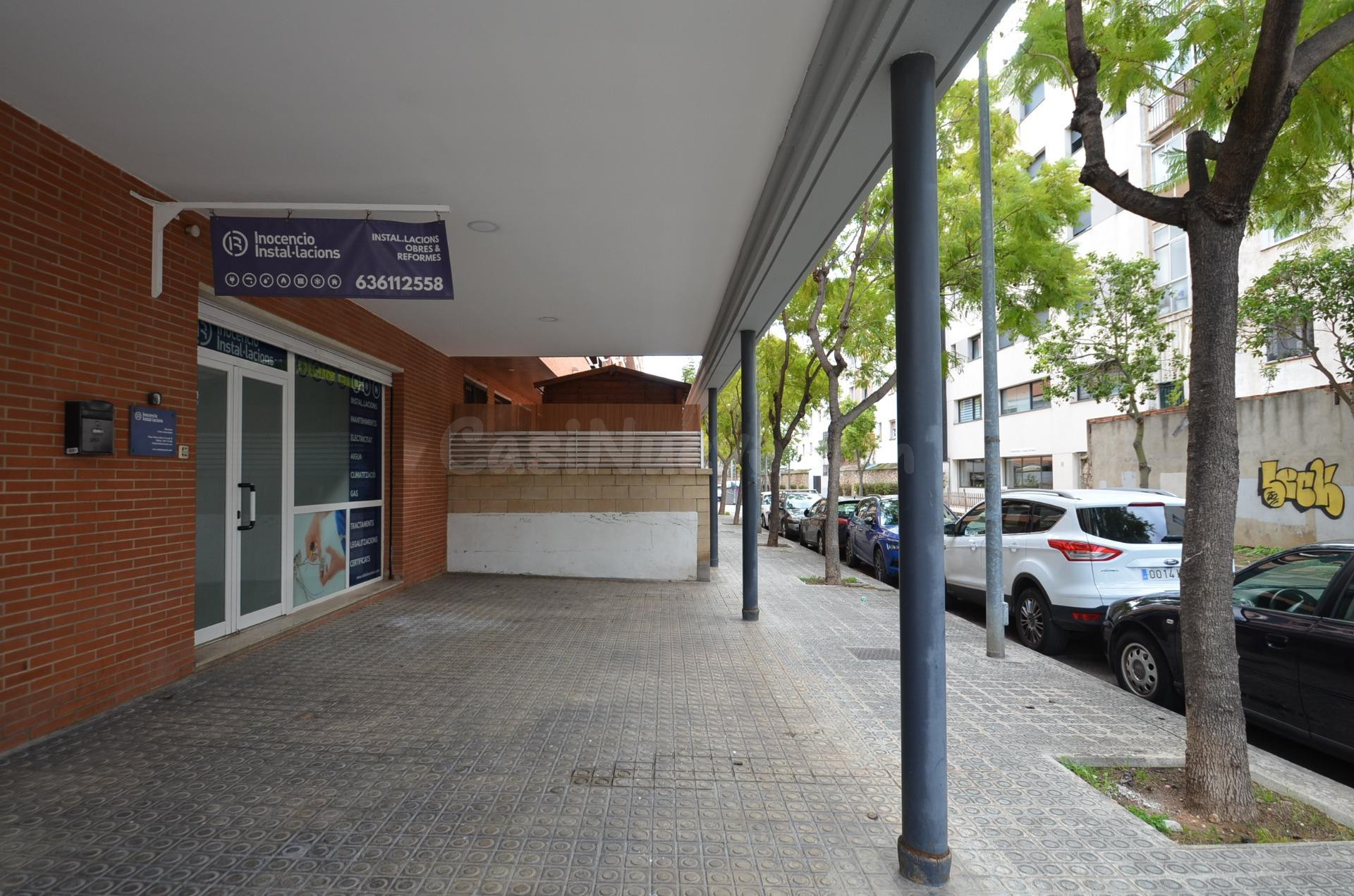 LOCAL EN ALQUILER: ¡La esquina que tu negocio necesita! Junt - foto 2