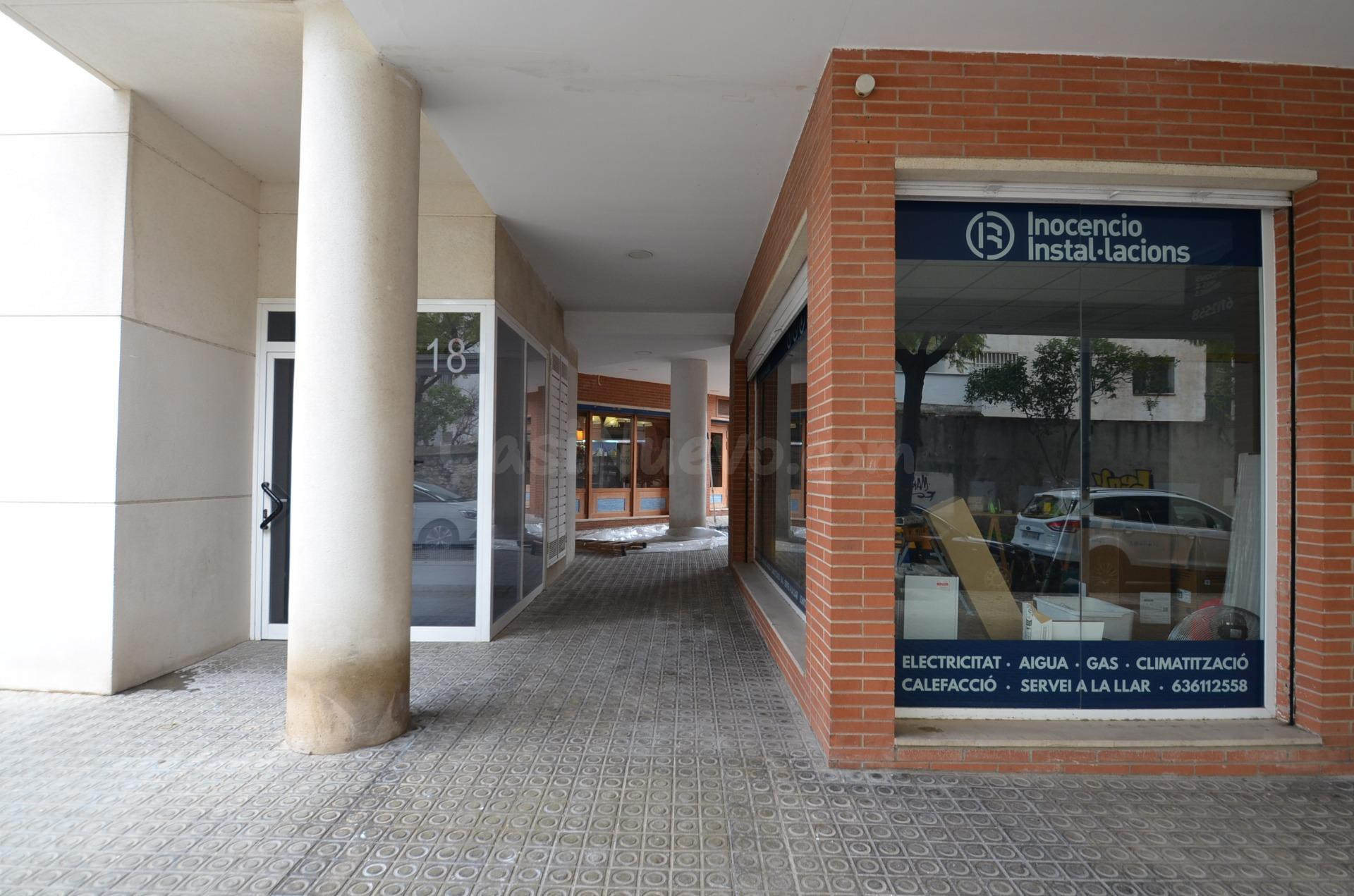 LOCAL EN ALQUILER: ¡La esquina que tu negocio necesita! Junt - foto 4