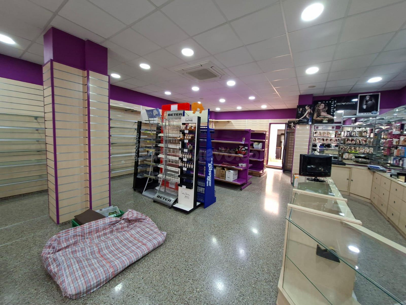 Local comercial en alquiler perfecto para negocio.
