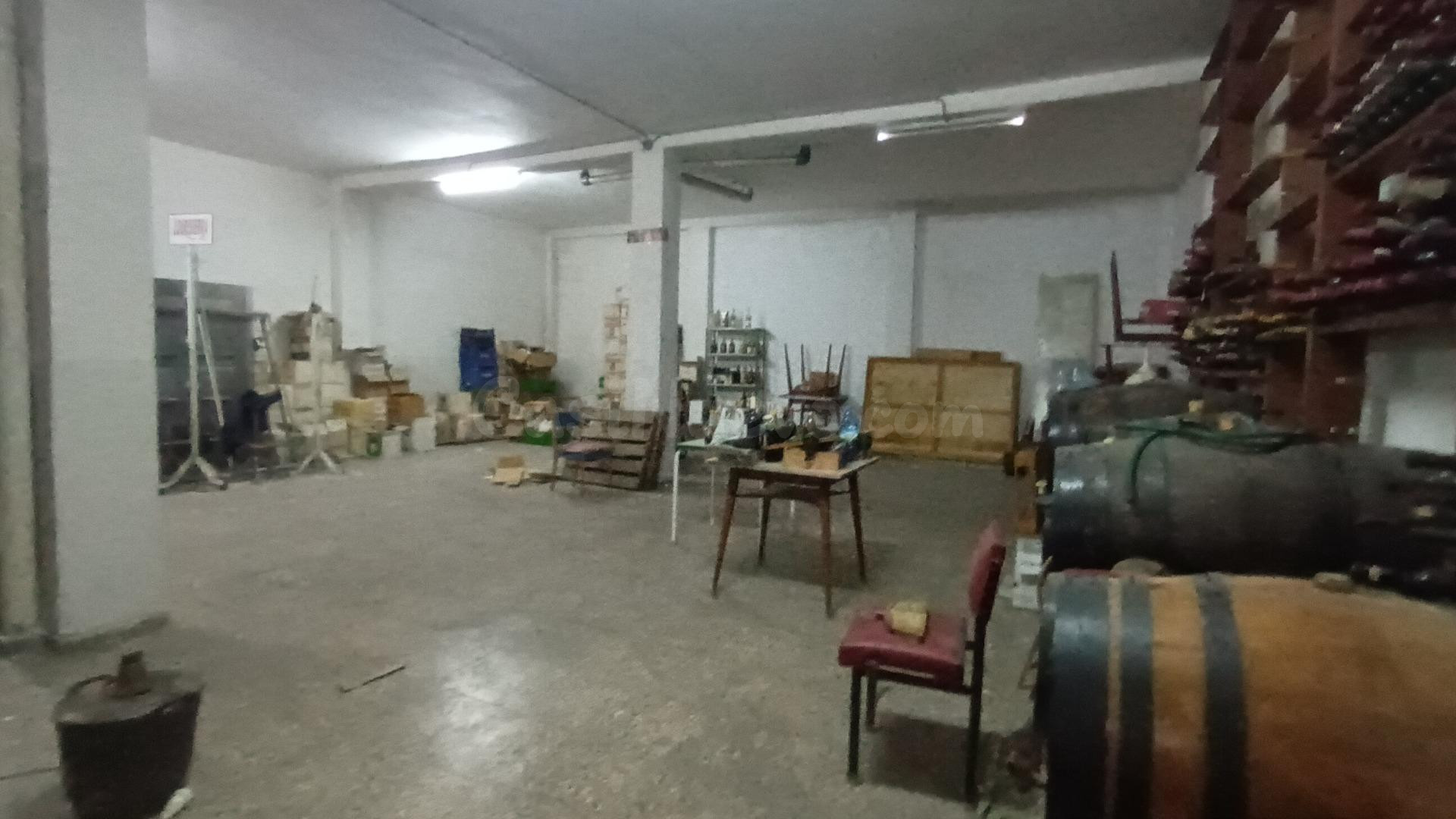 Local comercial con C. Critóbal Amorós - foto 3