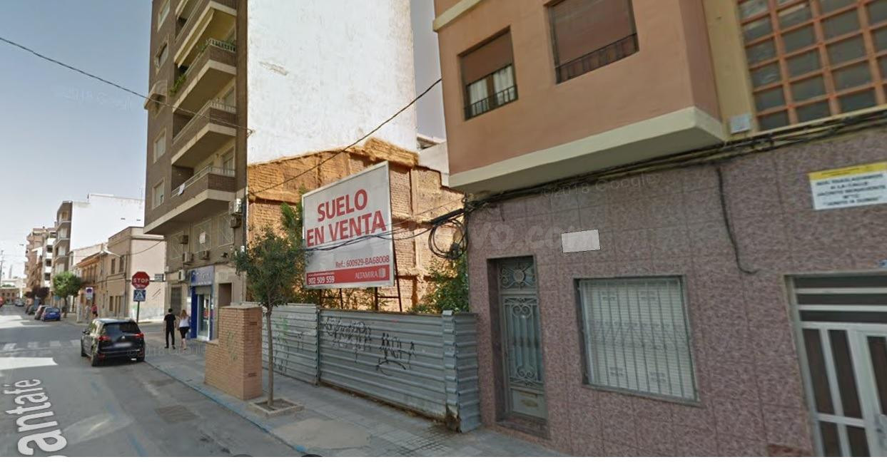 Solar urbano en ubicación estratégica