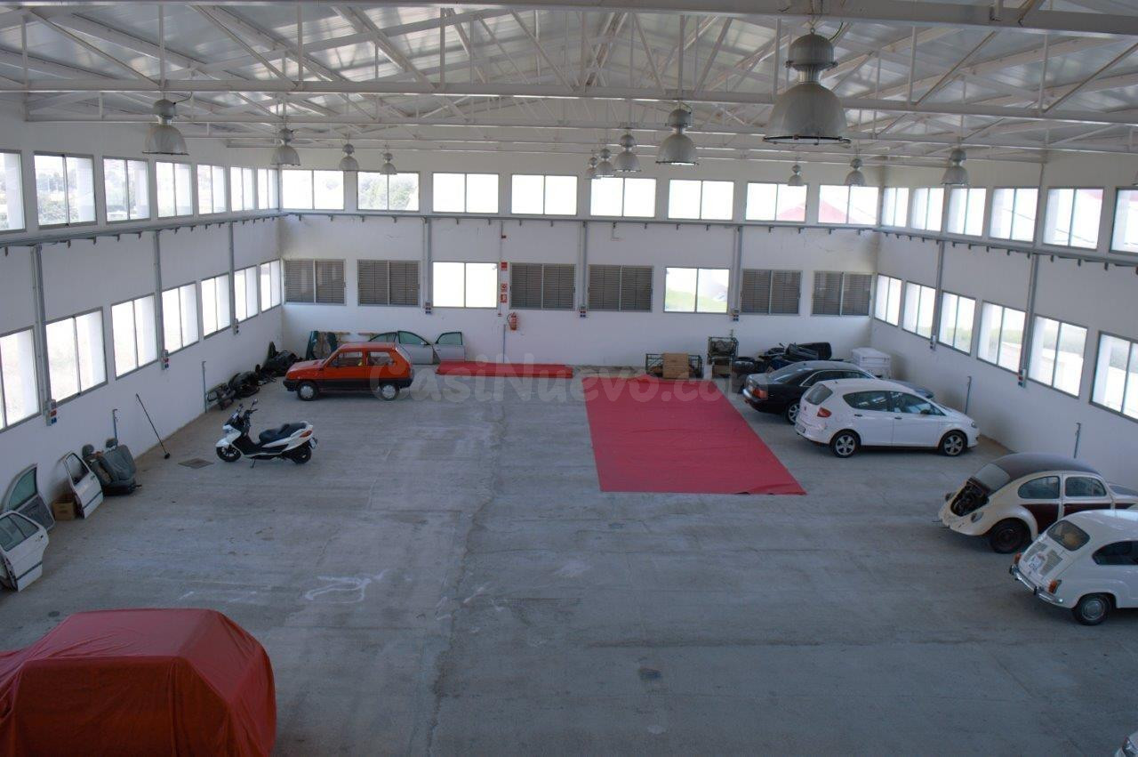 Nave Industrial en Villena primera línea de autovía. - foto 2