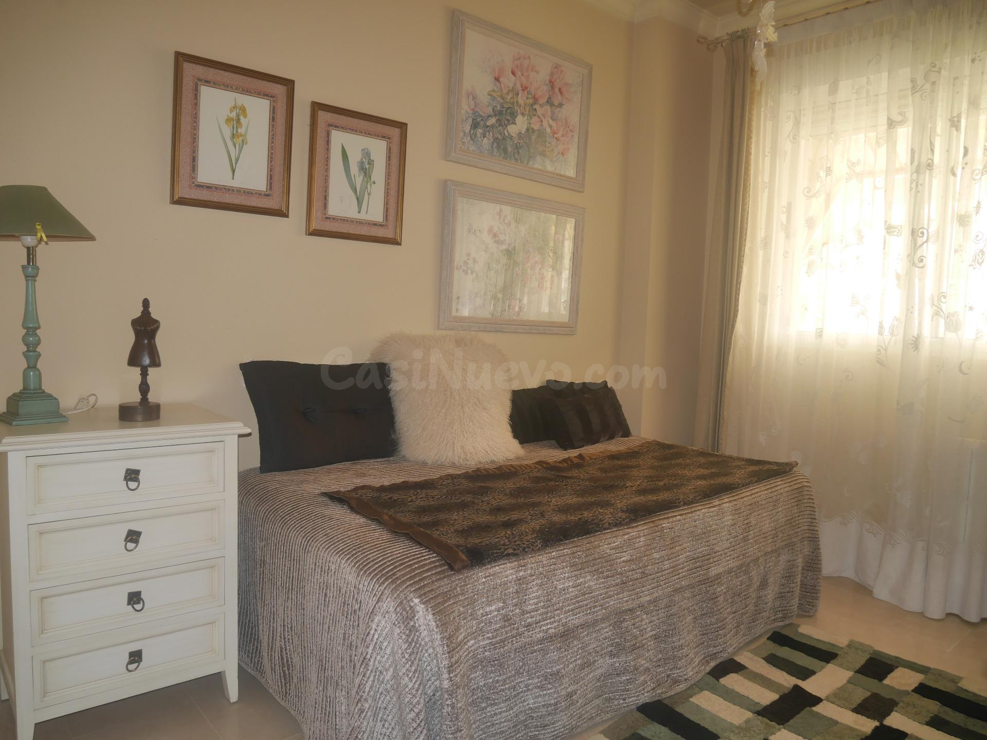 Habitación en bungalow compartido para profesores o estudian - foto 4