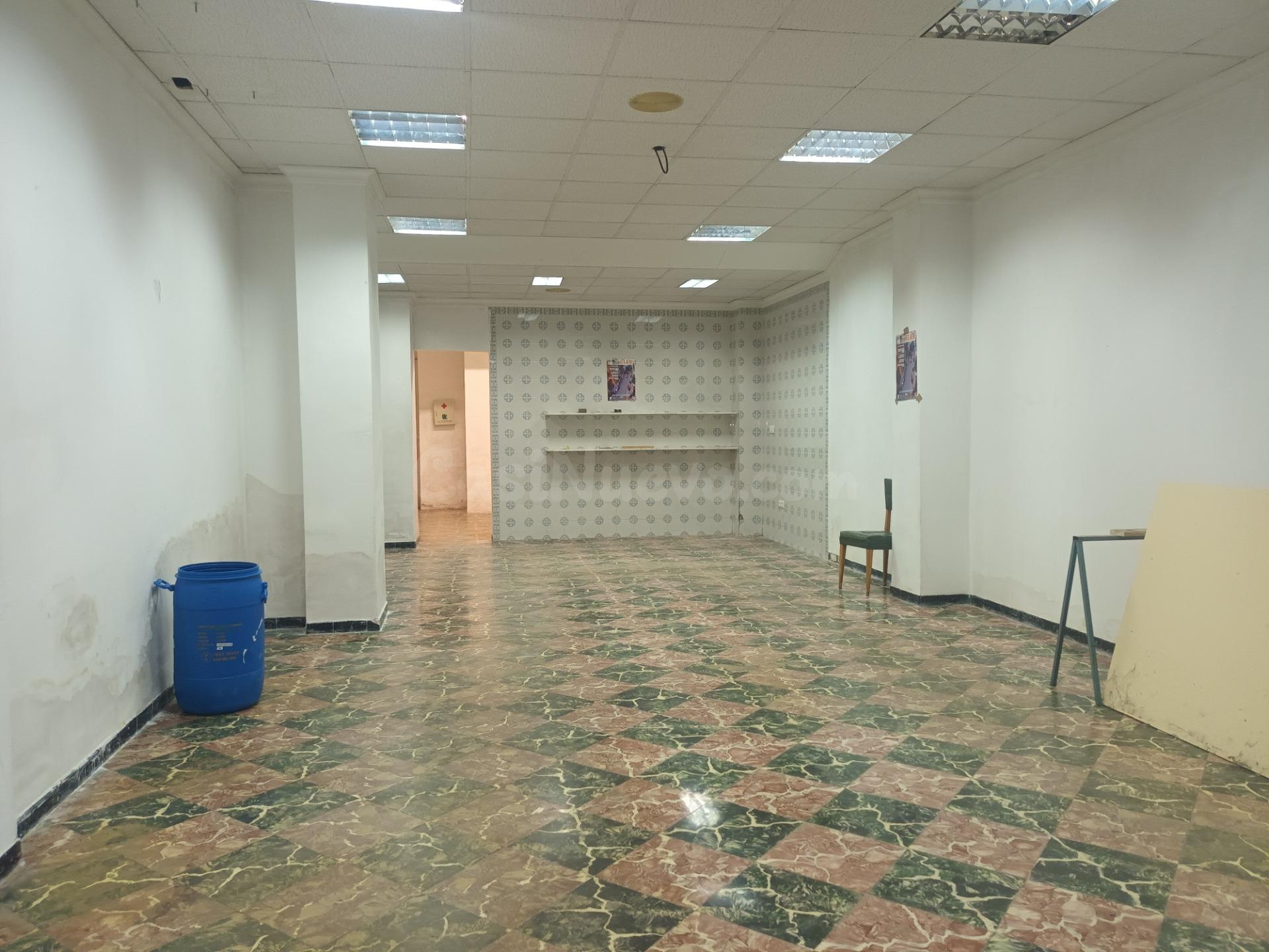 ¿Quiere abrir un negocio en la avenida principal de Biar? Es - foto 4