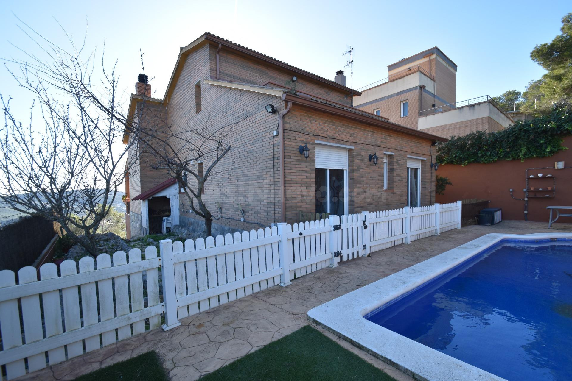 Espectacular casa a cuatro vientos con vistas panorámicas
