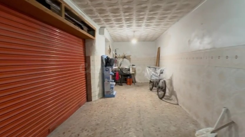 Casa de 81 m2 de planta para reformar en el casco antiguo de - foto 2