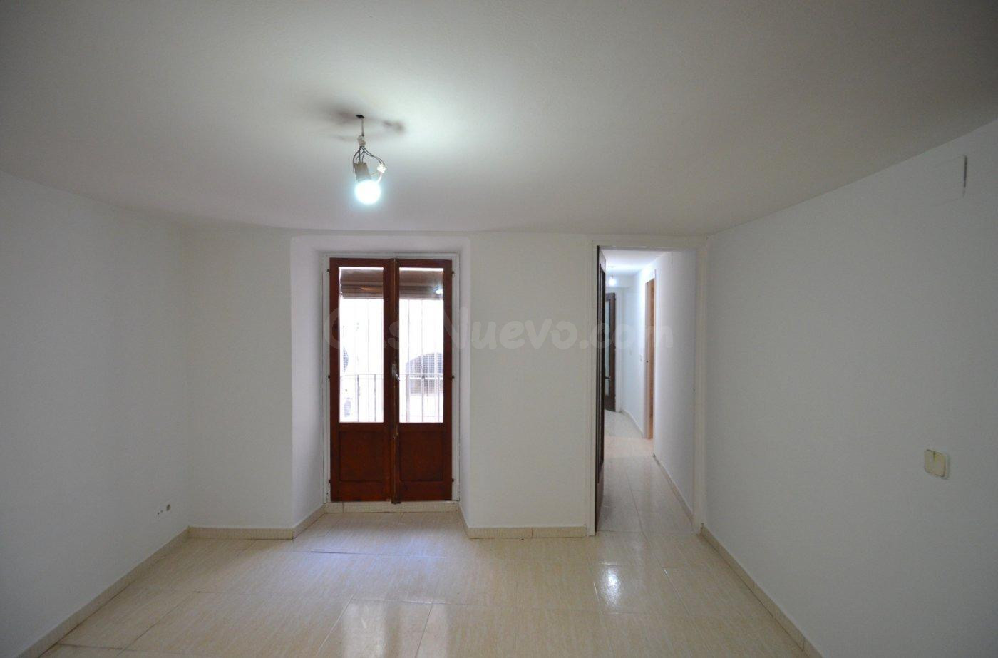 Oportunidad única de inversión. Piso alquilado en venta - foto 2