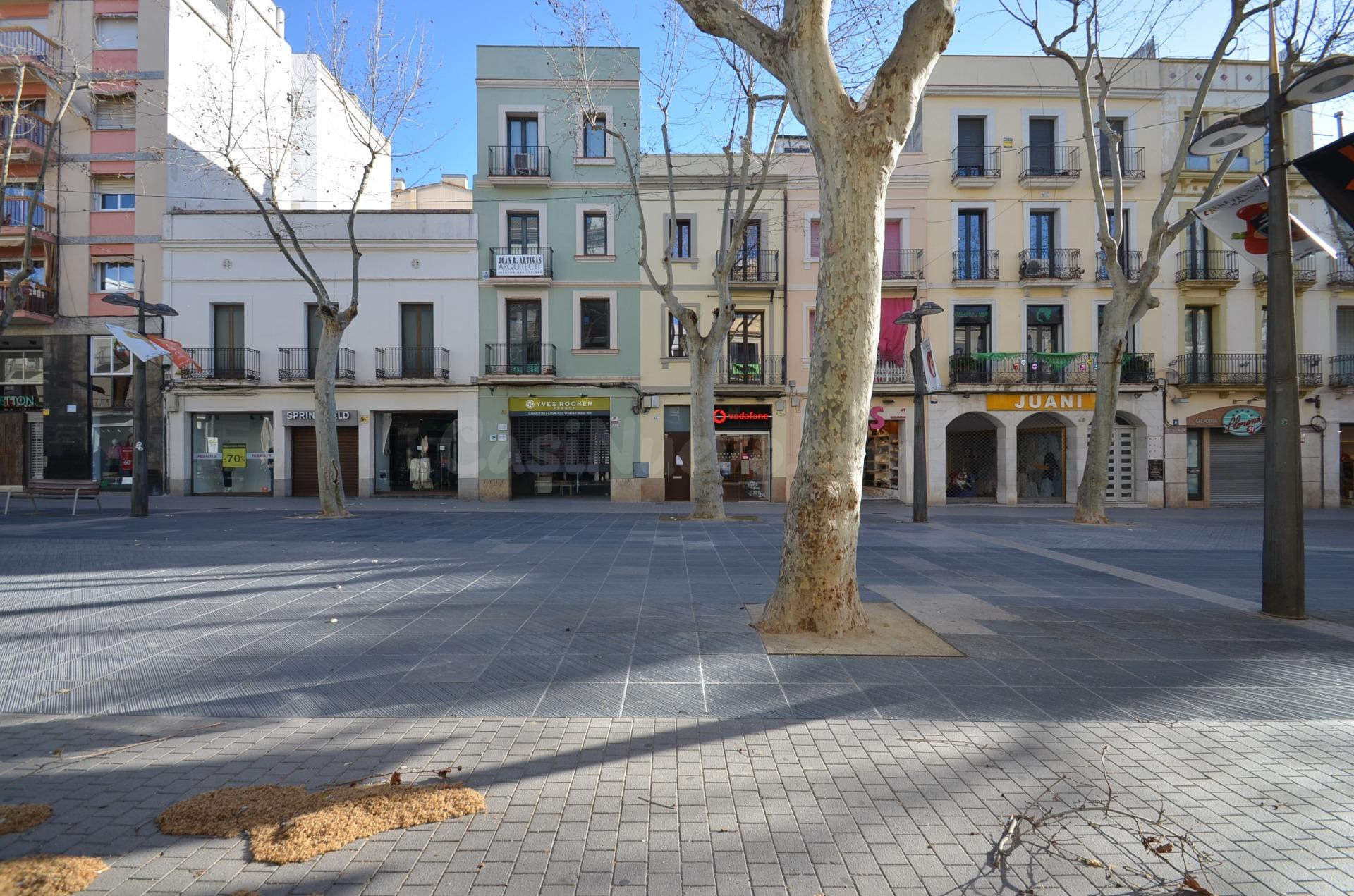 Posicione su marca donde están los mejores.LOCAL VIP EN LA R - foto 4