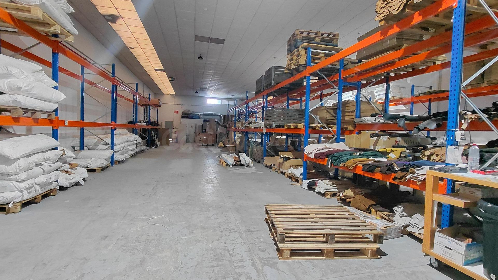 Nave industrial en venta en el Polígono Industrial El Rubial