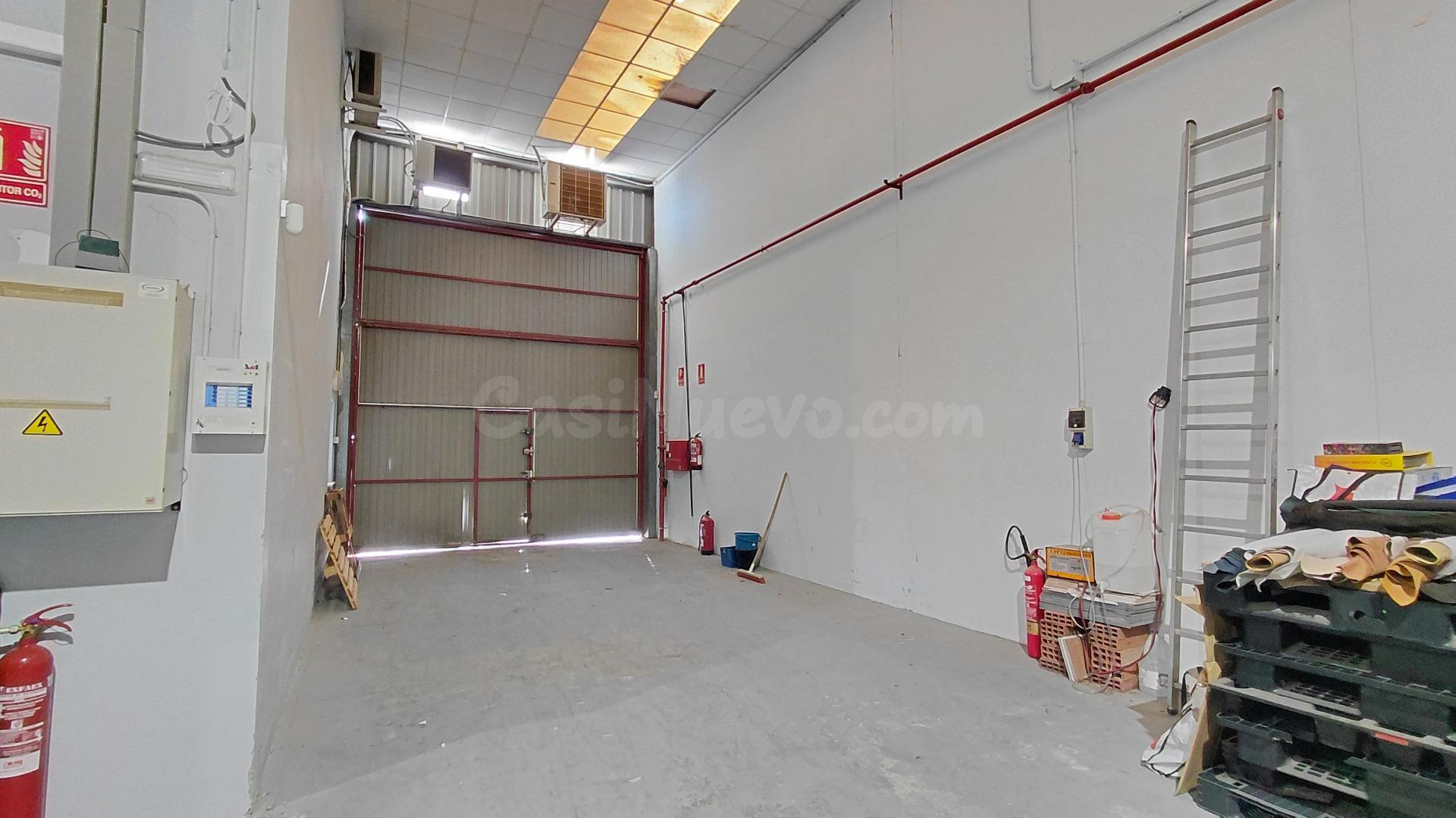 Nave industrial en venta en el Polígono Industrial El Rubial - foto 3