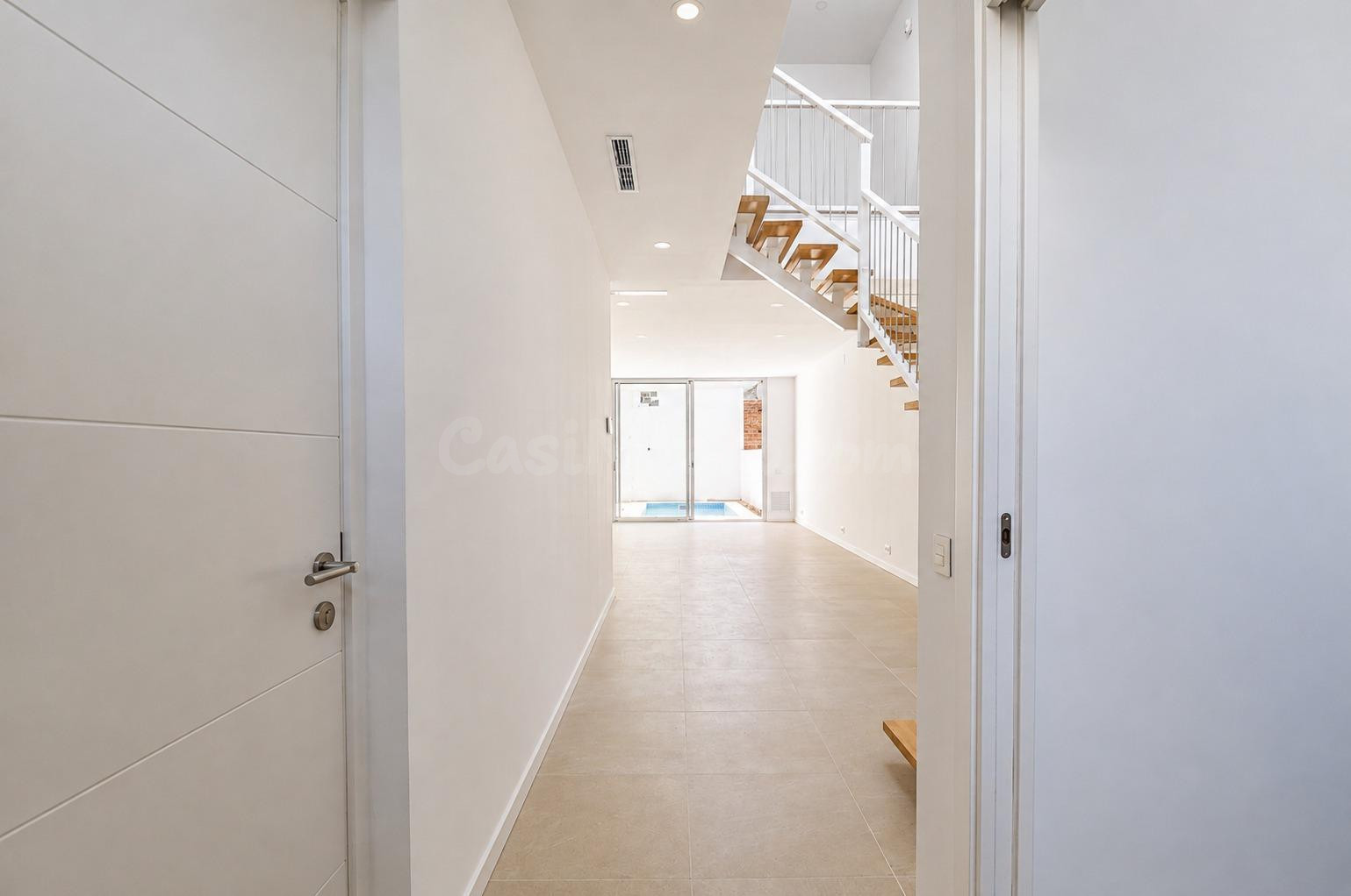 Casa pareada en venta con jardín y piscina. Obra nueva en co - foto 3