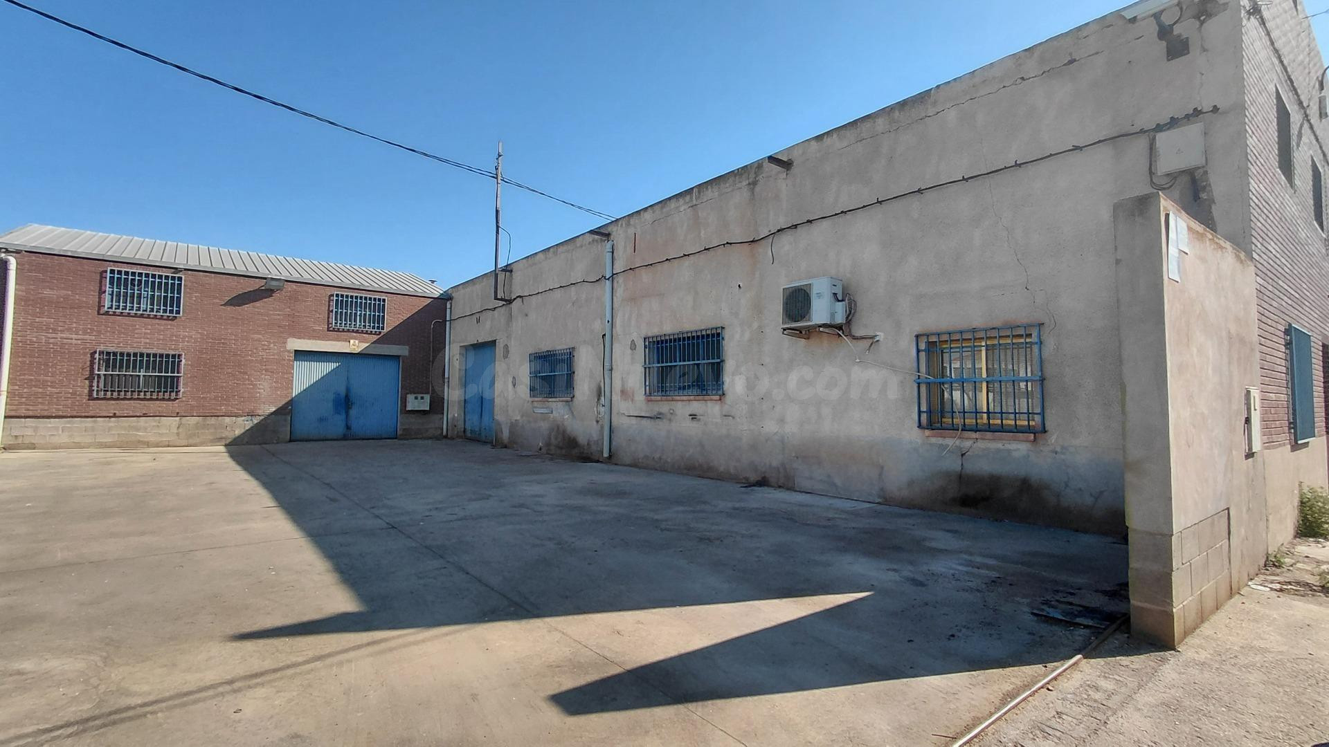 NAVE INDUSTRIAL EN VENTA EN ALTOS DE LA CONDOMINA – VILLENA
