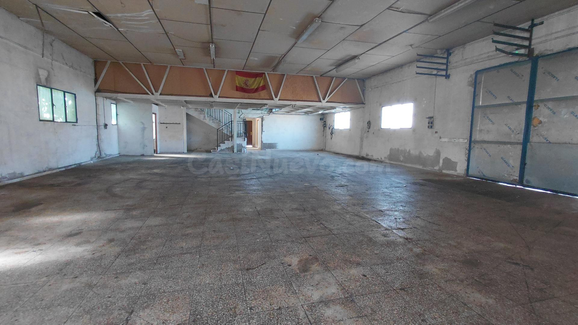 NAVE INDUSTRIAL EN VENTA EN ALTOS DE LA CONDOMINA – VILLENA - foto 3