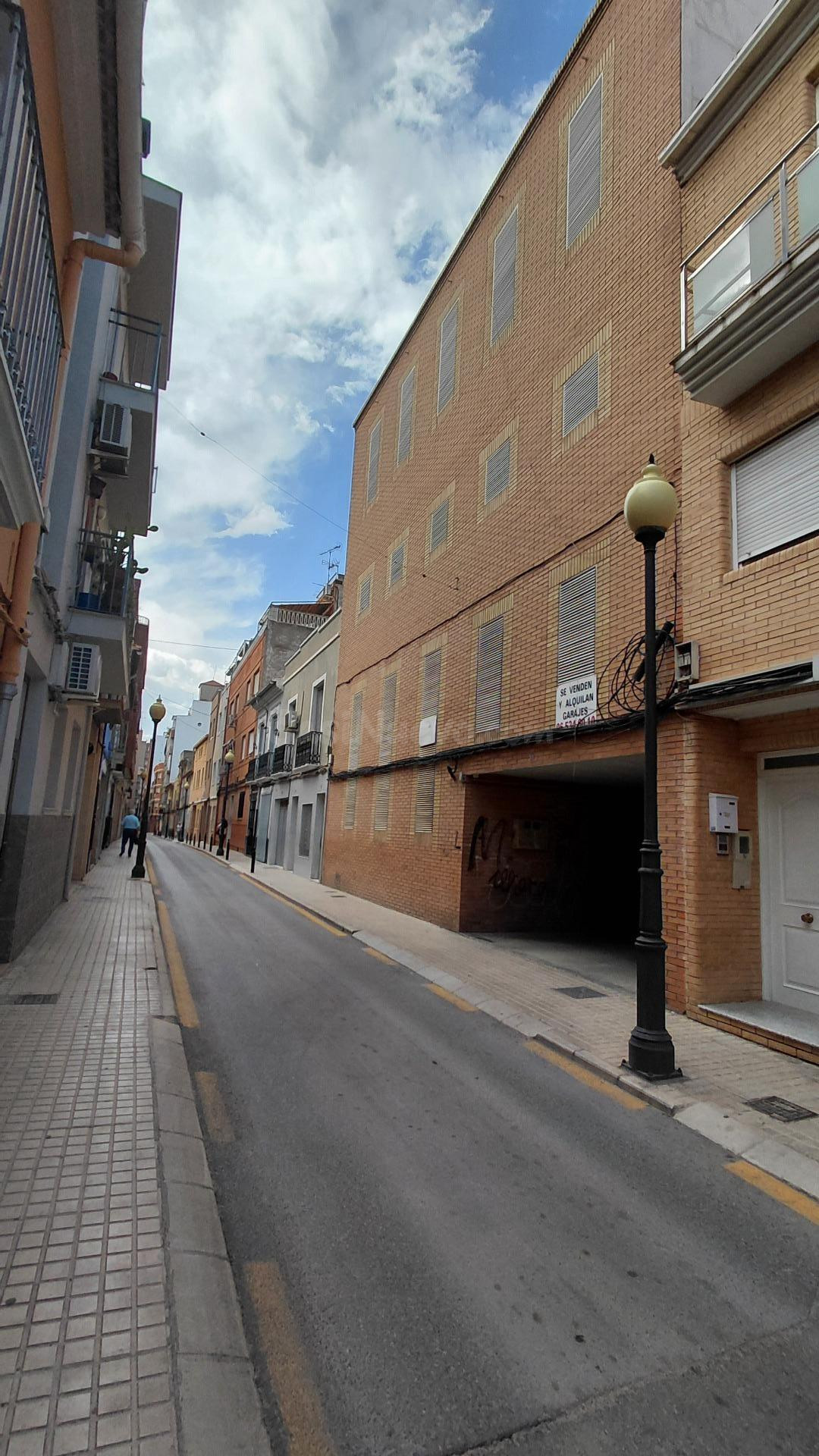 Plazas de garaje en el centro — desde 4.300  € - foto 2
