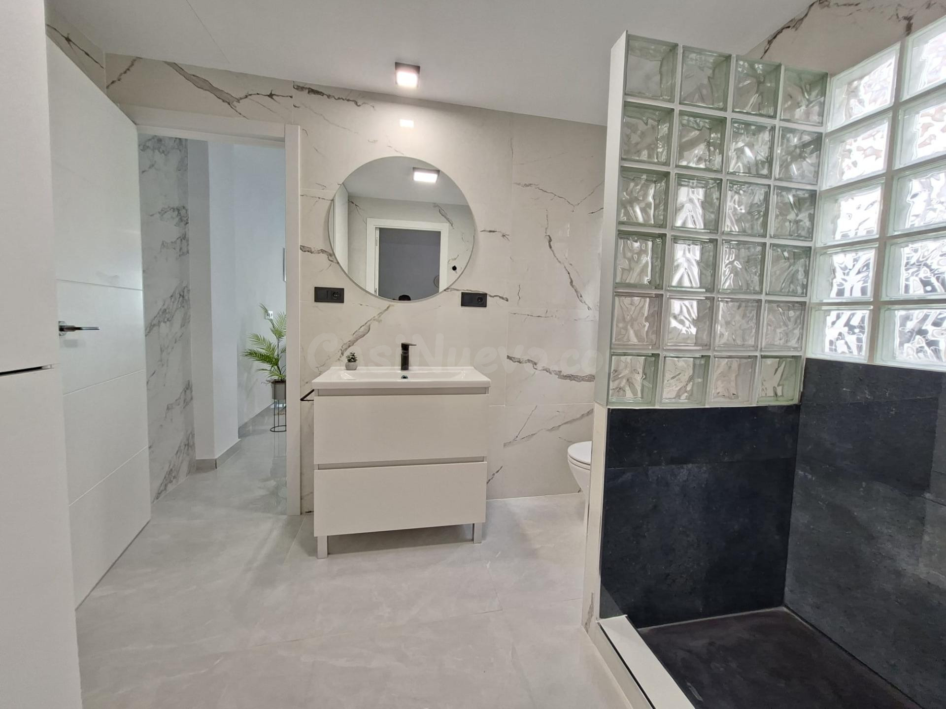 Piso reformado en alquiler en Elda. - foto 4