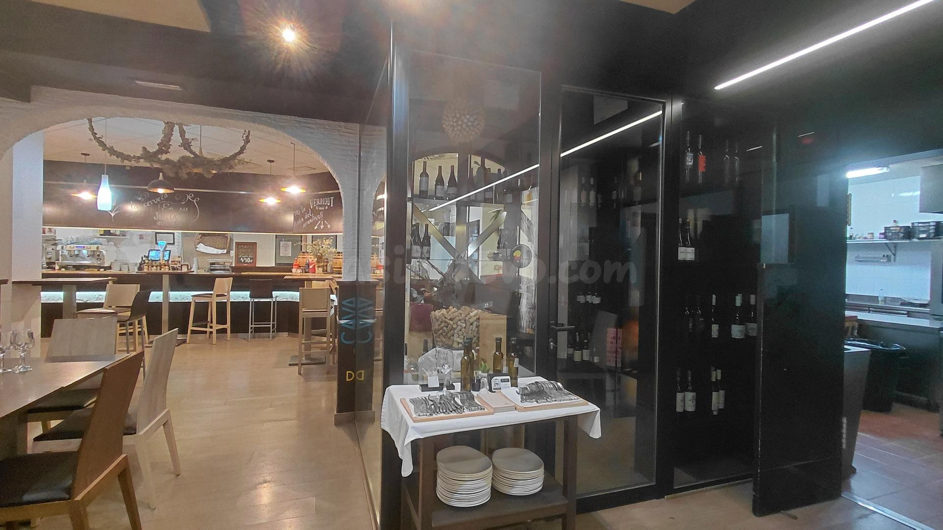 TRASPASO RESTAURANTE EN PLENO FUNCIONAMIENTO – UBICACIÓN INM - foto 5