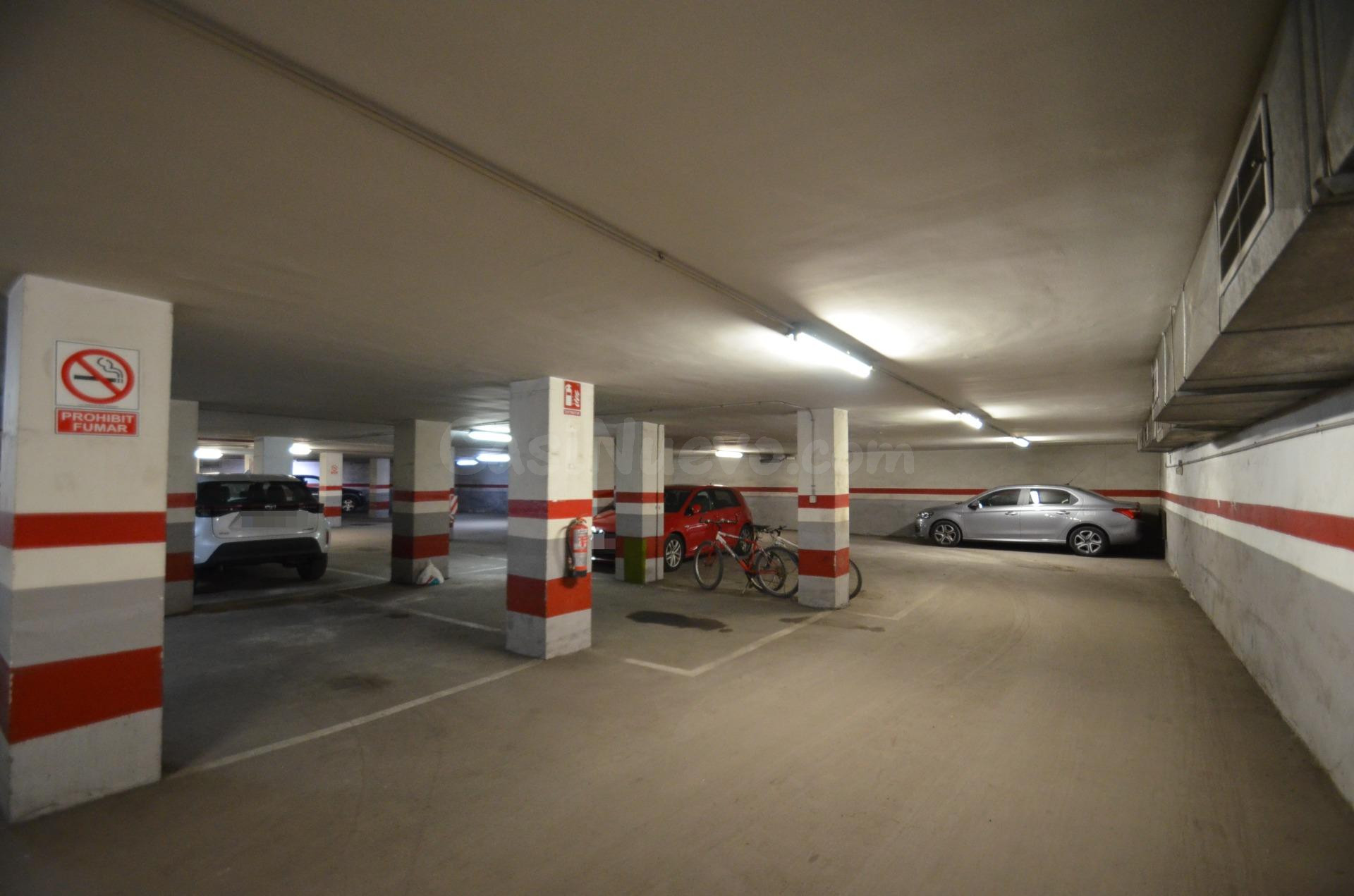Plaza de párquing en venta en Rambla de la Pau - foto 4
