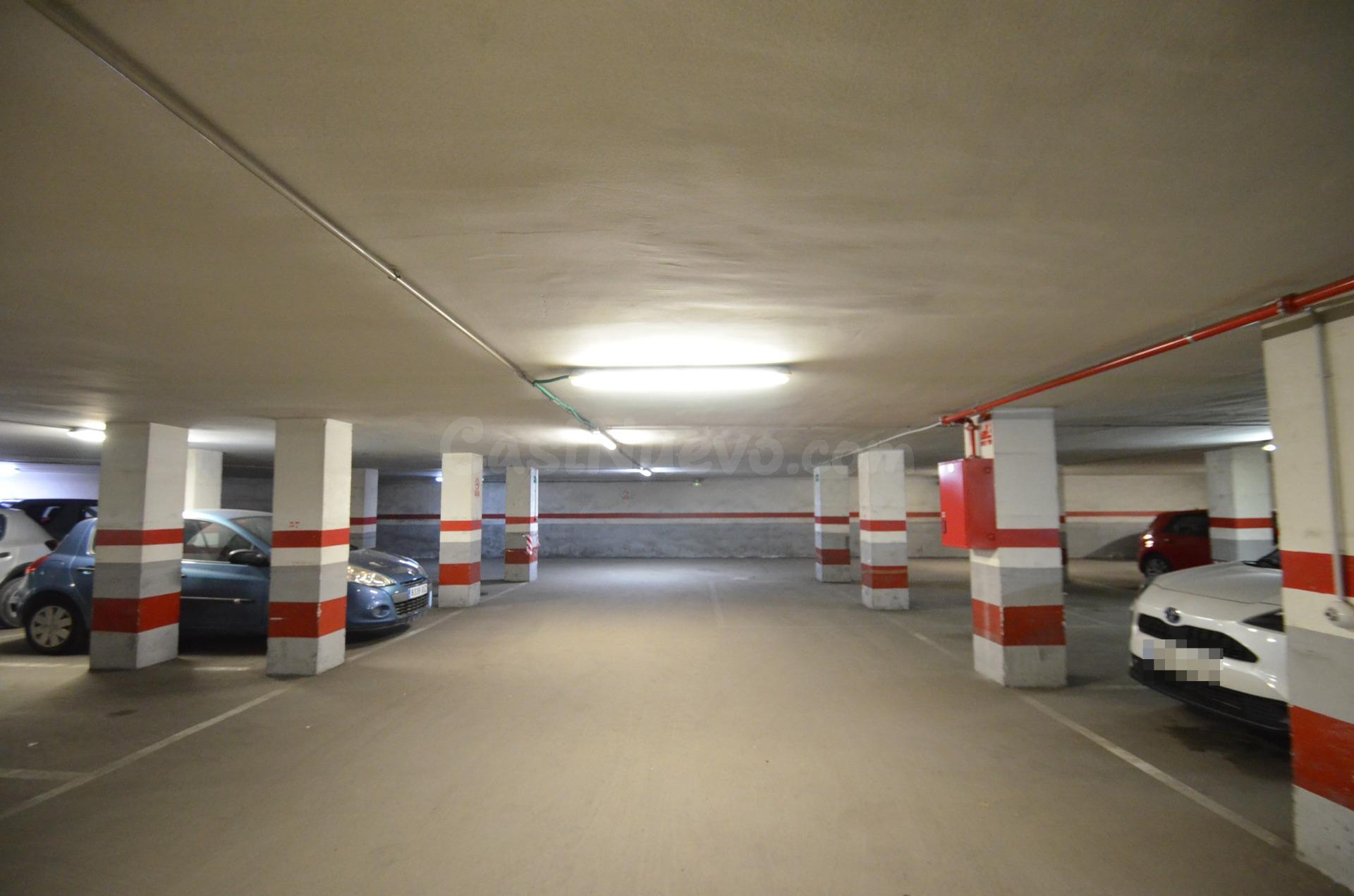 Plaza de párquing en venta en Rambla de la Pau - foto 5