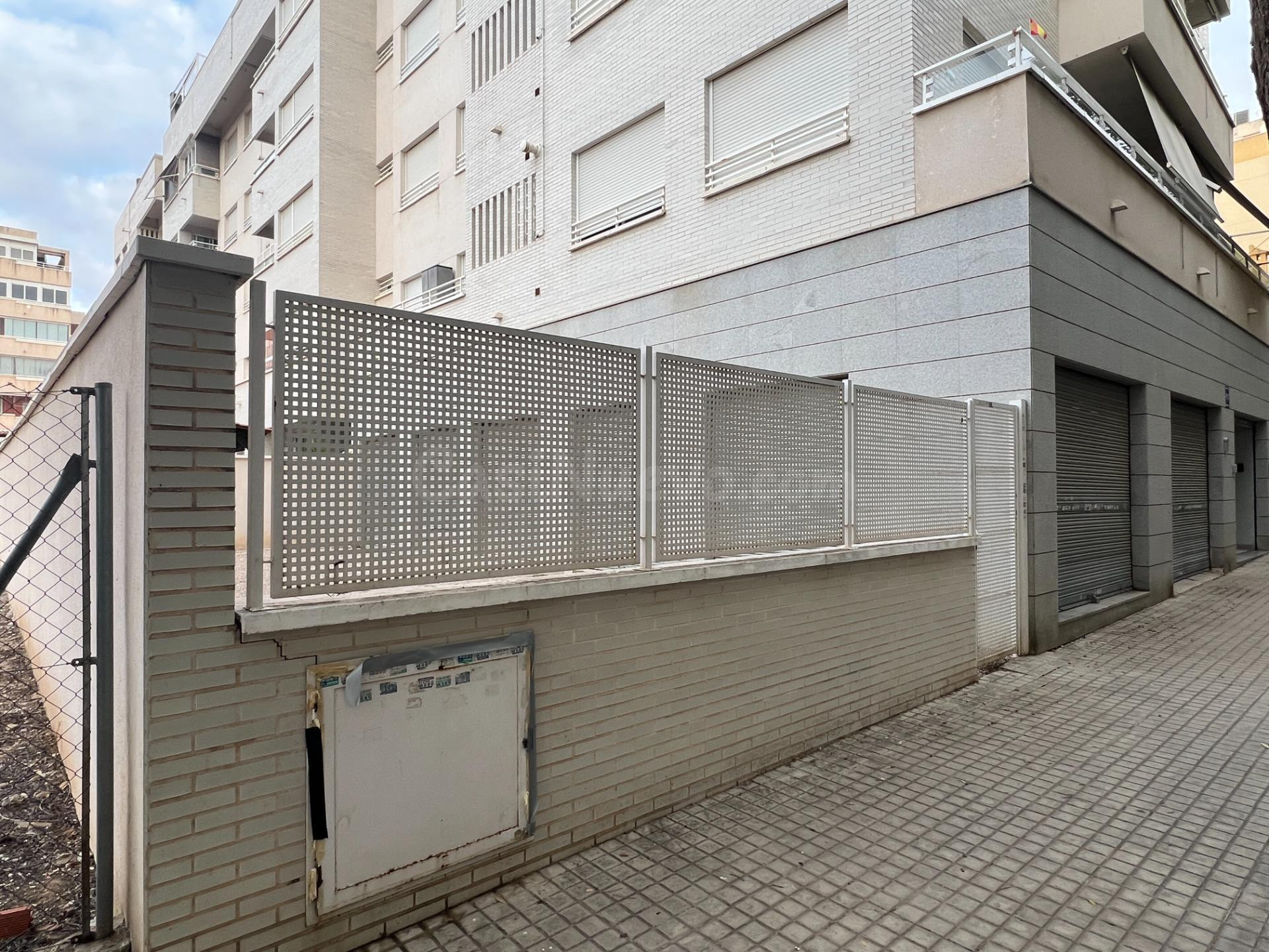 Local en alquiler con terraza en Elche zona Campo de Fútbol