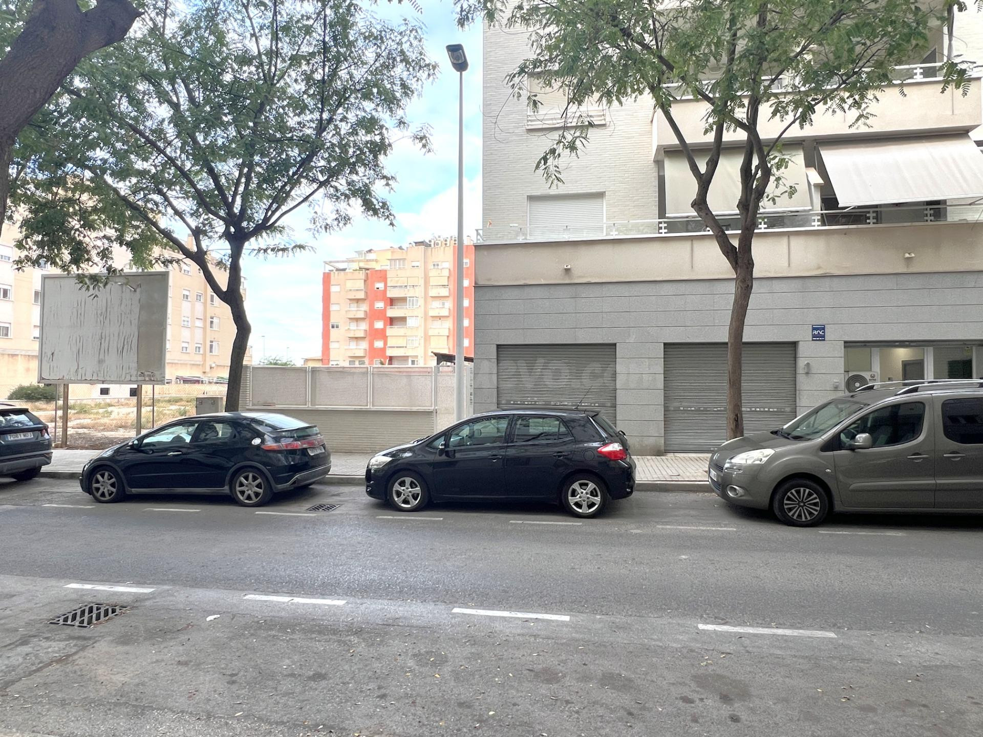 Local en alquiler con terraza en Elche zona Campo de Fútbol - foto 2
